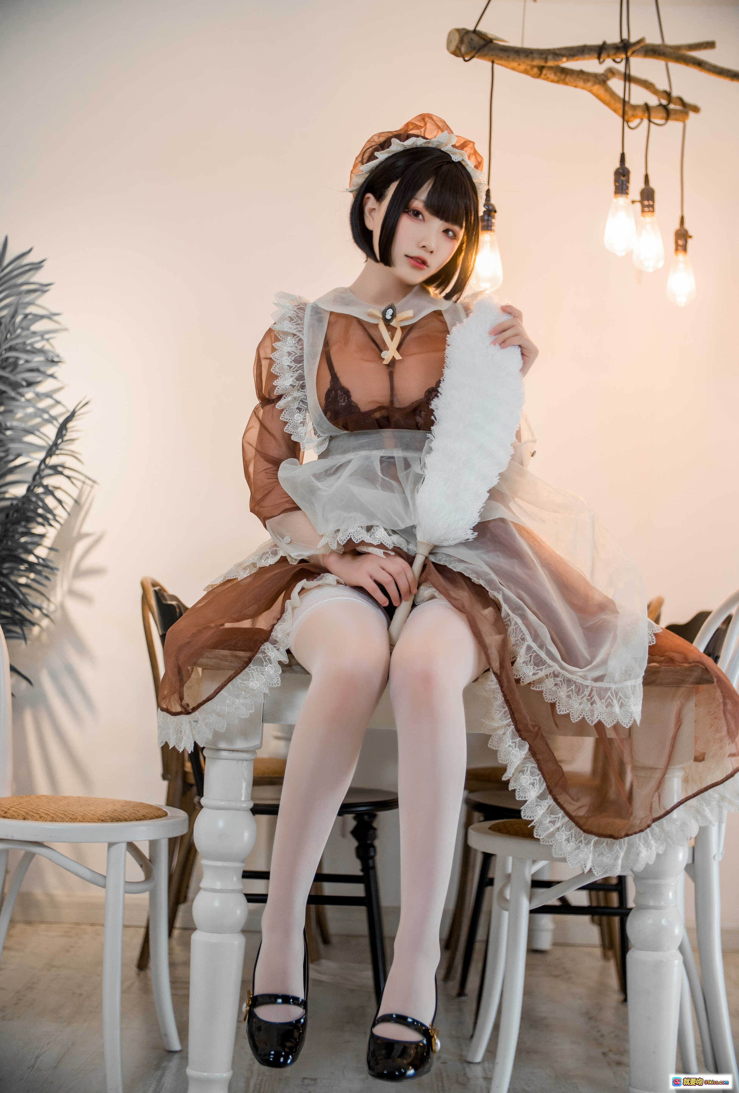 图片[3] - 起司块wii NO.006 棕色透明女仆装 Cosplay写真 50P高清图集 白蕾丝边 深V内衣 黑发短发 甜美性感风 室内场景 桌面道具搭配 - 就要吻