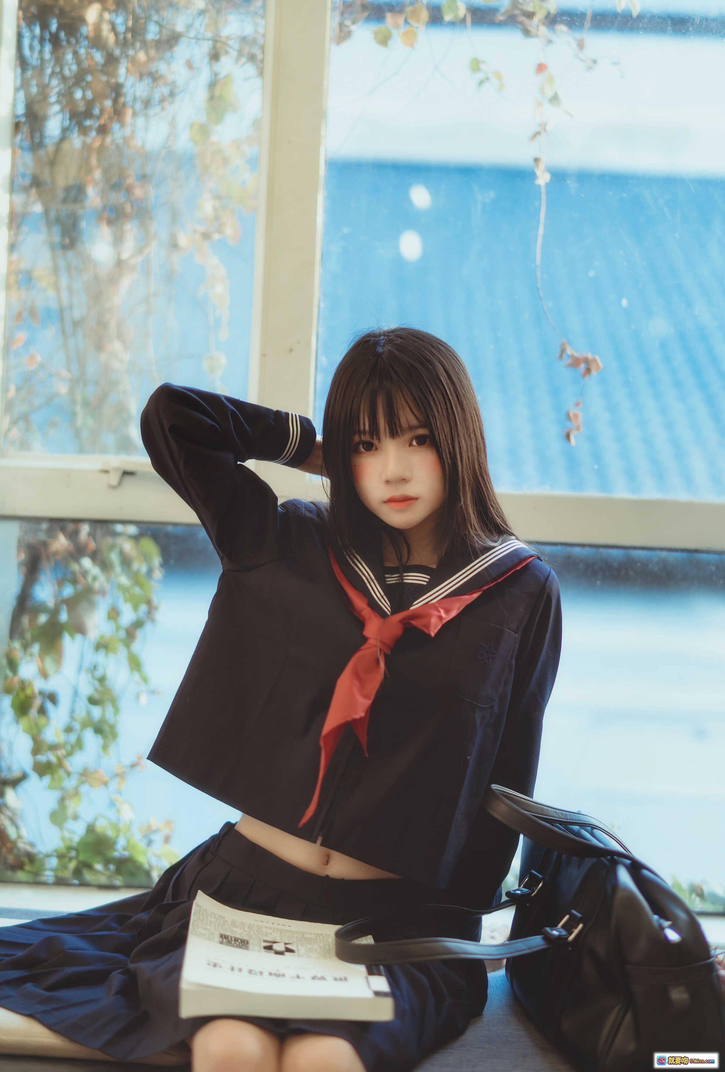 图片[10] - 桜桃喵012小少女黑色水手服写真 50P高清美腿袜子校园风穿搭特写 - 就要吻