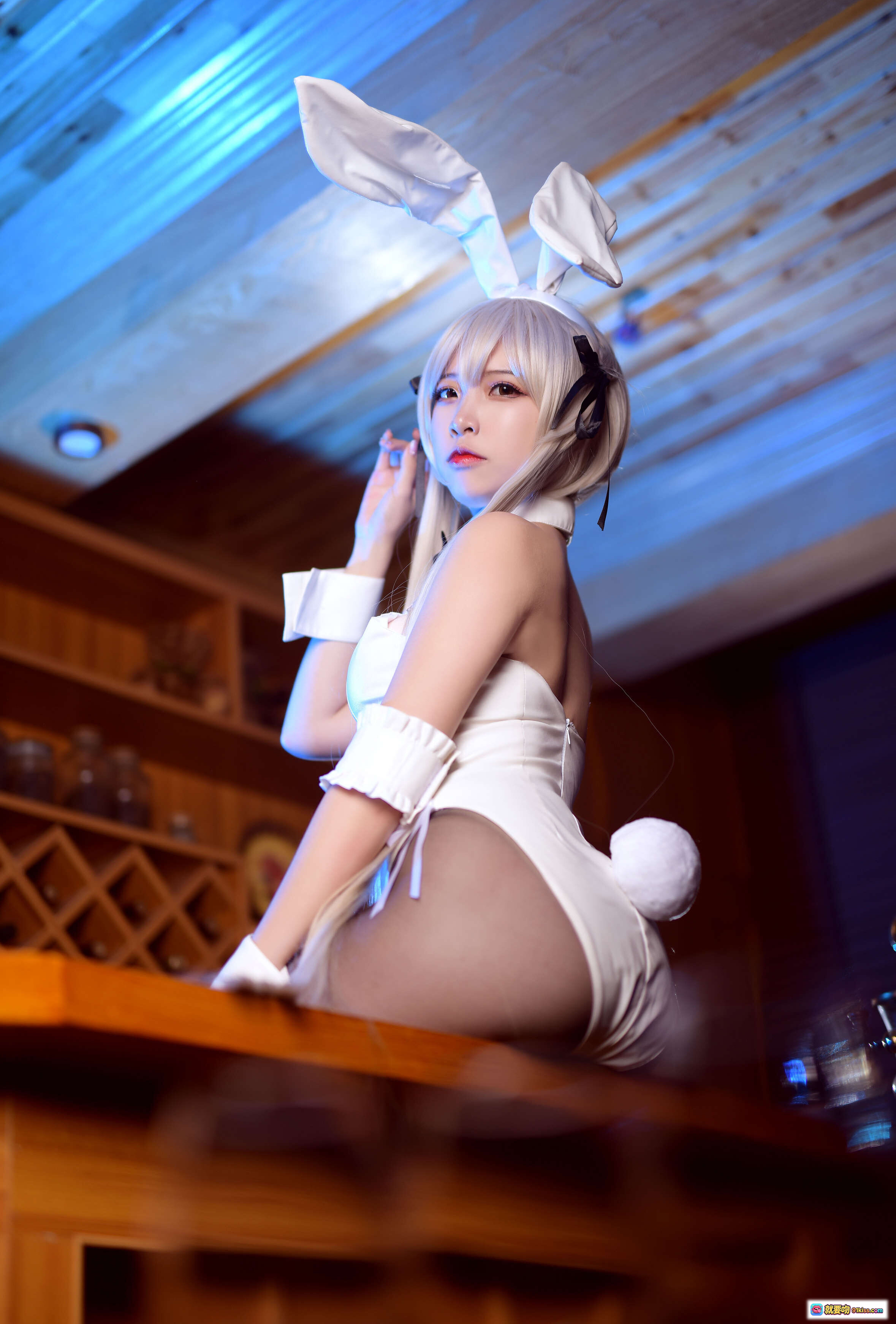 图片[7] - 二佐Nisa NO.050 穹妹兔女郎写真 17P高清 Cosplay 白色兔耳制服 甜美性感 萝莉风 木质吧台场景 氛围灯光 摄影美图 - 就要吻