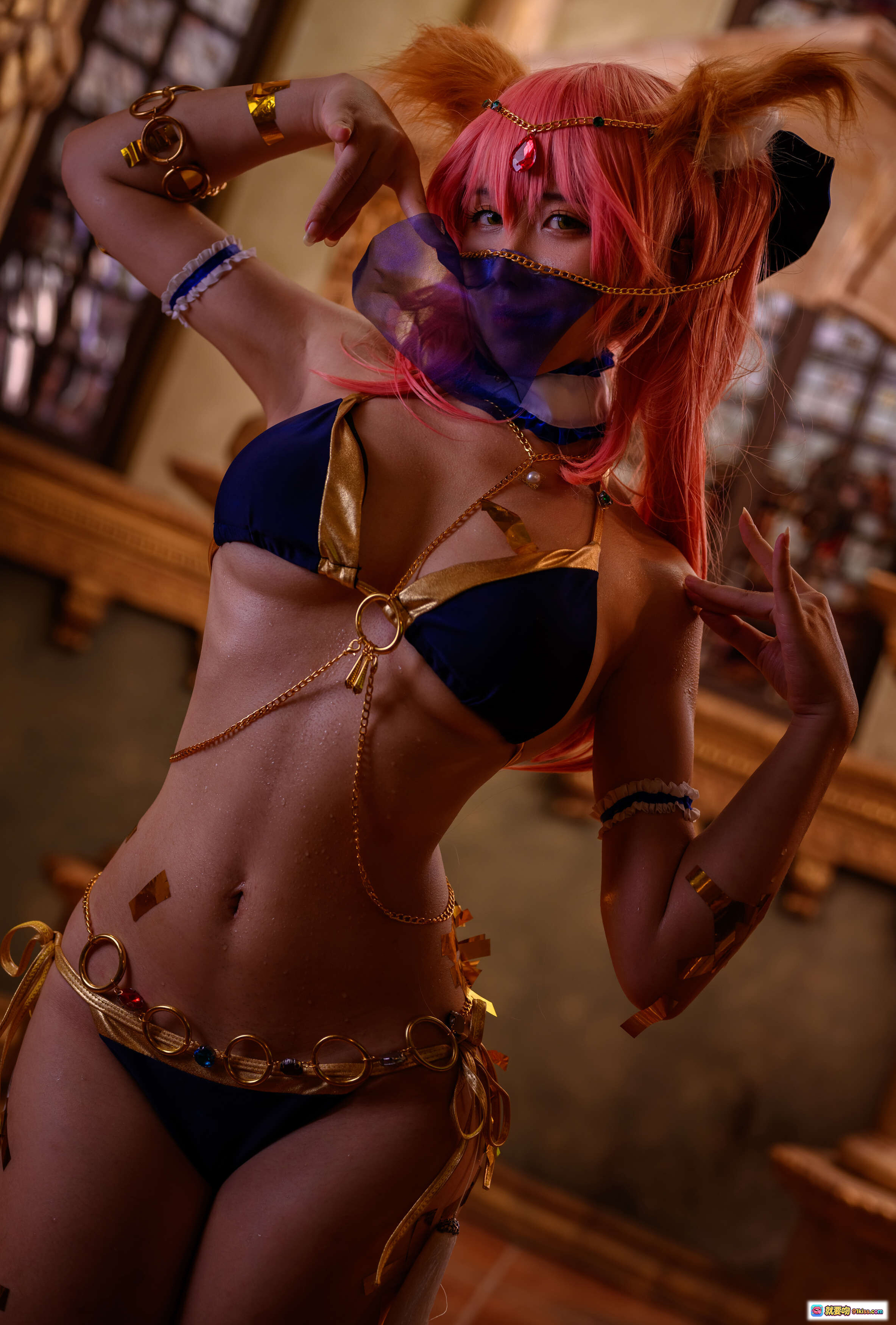 图片[3] - 九曲Jean NO.033 玉藻前Cosplay写真｜粉发狐耳蓝金战衣｜神秘面纱造型｜精致配饰细节｜22P高清图集 - 就要吻