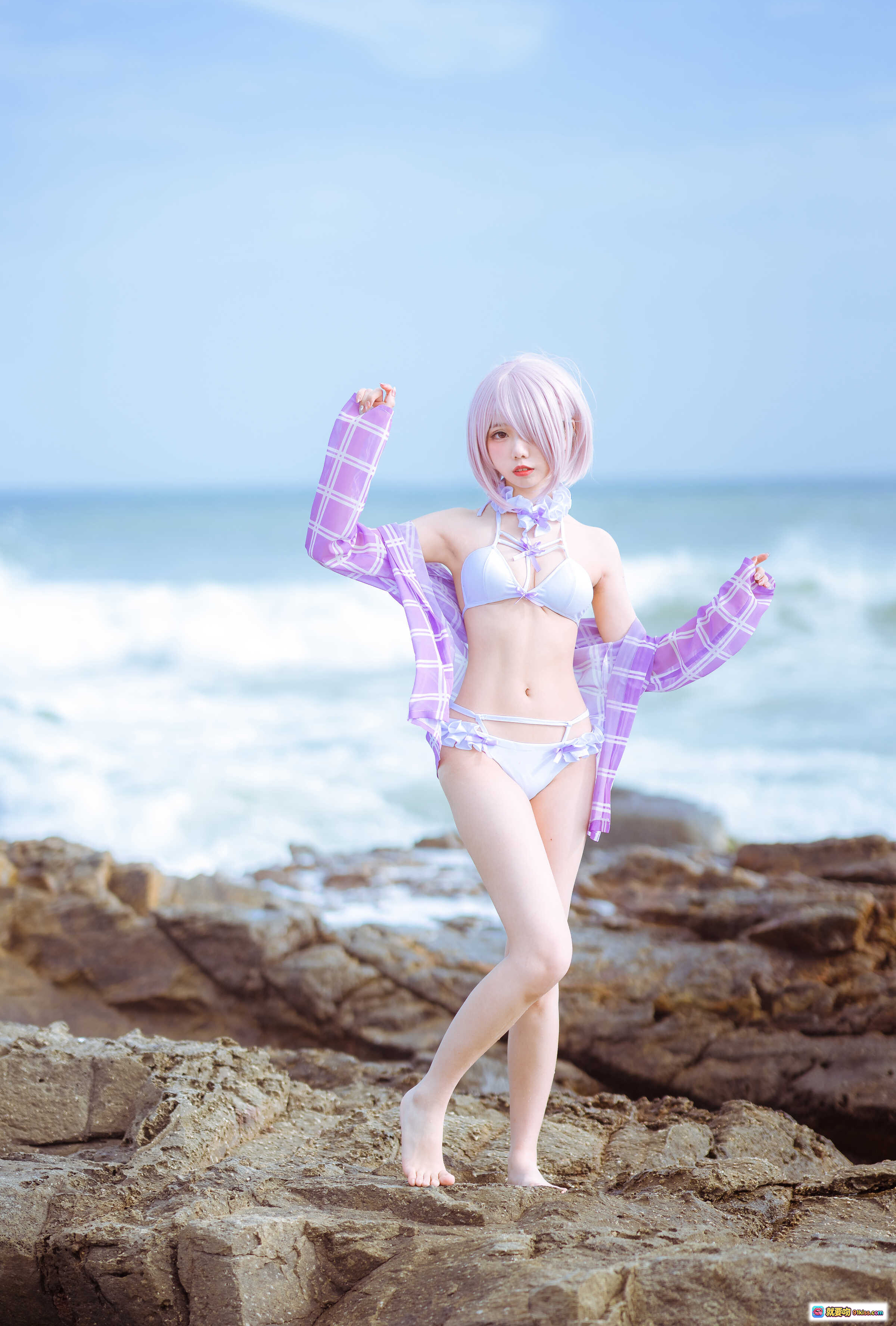 图片[7] - 海边玛修cosplay写真｜果咩酱w NO.018｜紫格衬衫比基尼｜岩石海岸浪花背景｜35P高清图集 - 就要吻