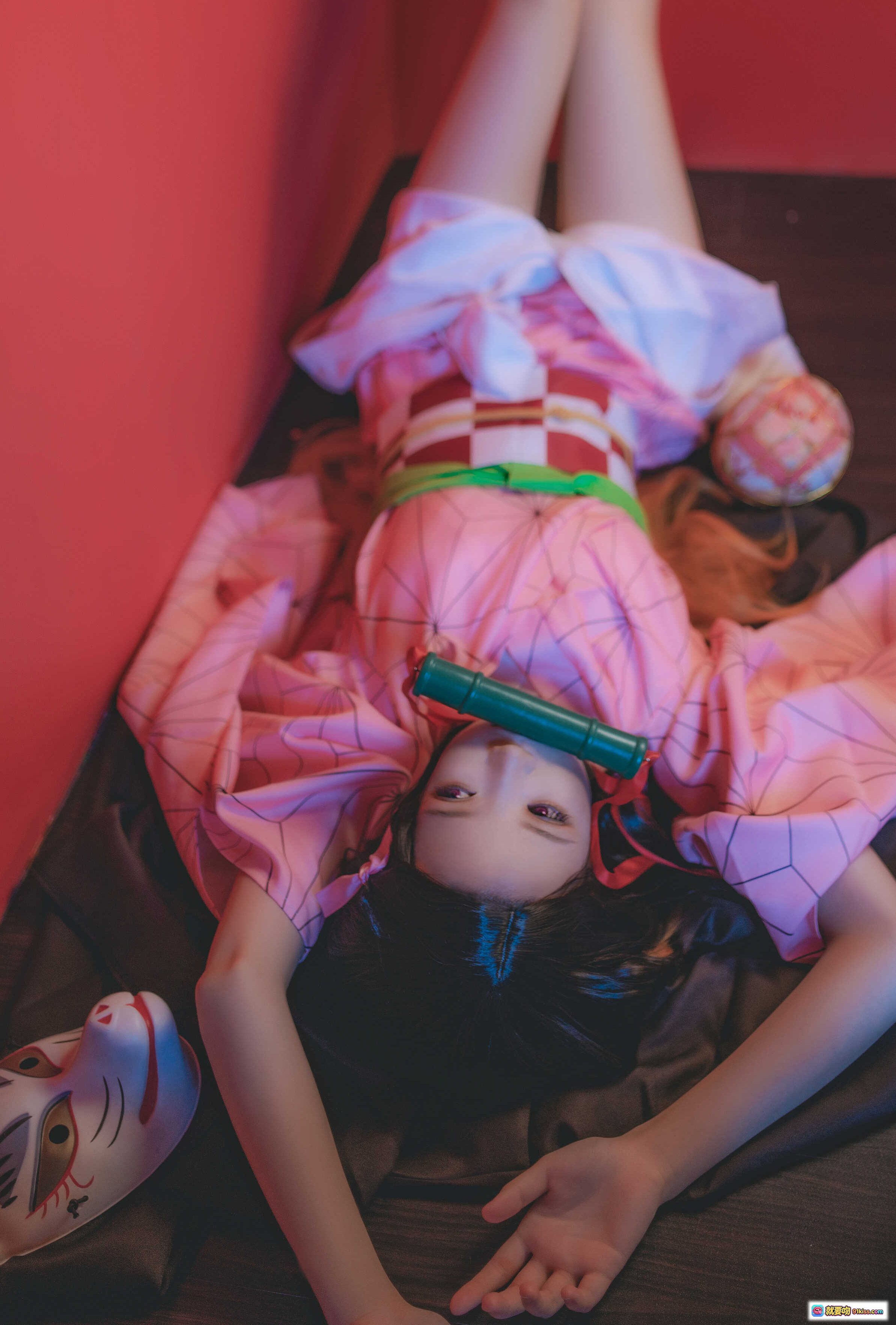 图片[4] - 桜桃喵056灶门祢豆子Cosplay写真｜黑发粉裙竹筒嘴饰日式和风美少女摄影集 - 就要吻