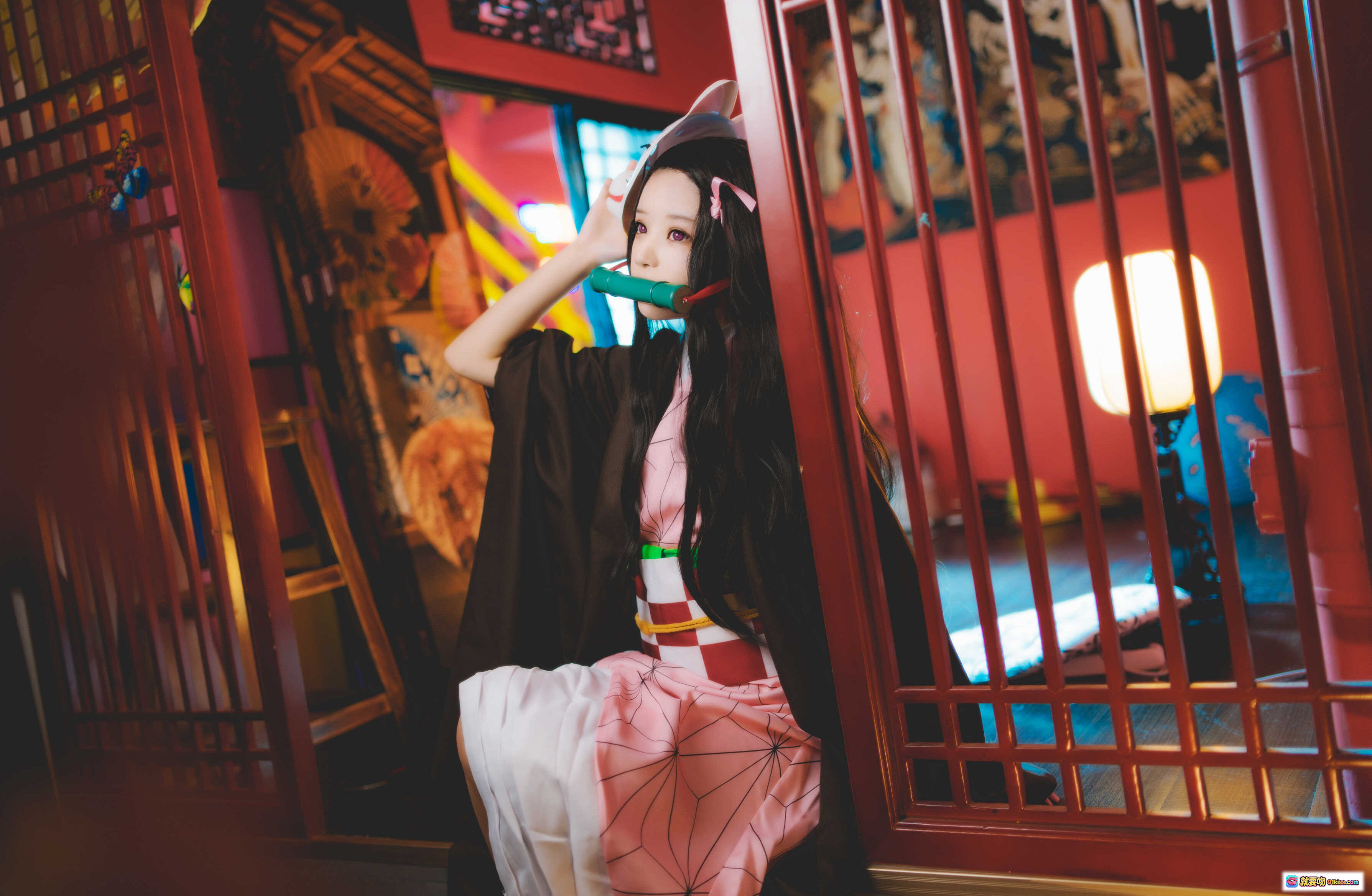 图片[2] - 桜桃喵056灶门祢豆子Cosplay写真｜黑发粉裙竹筒嘴饰日式和风美少女摄影集 - 就要吻