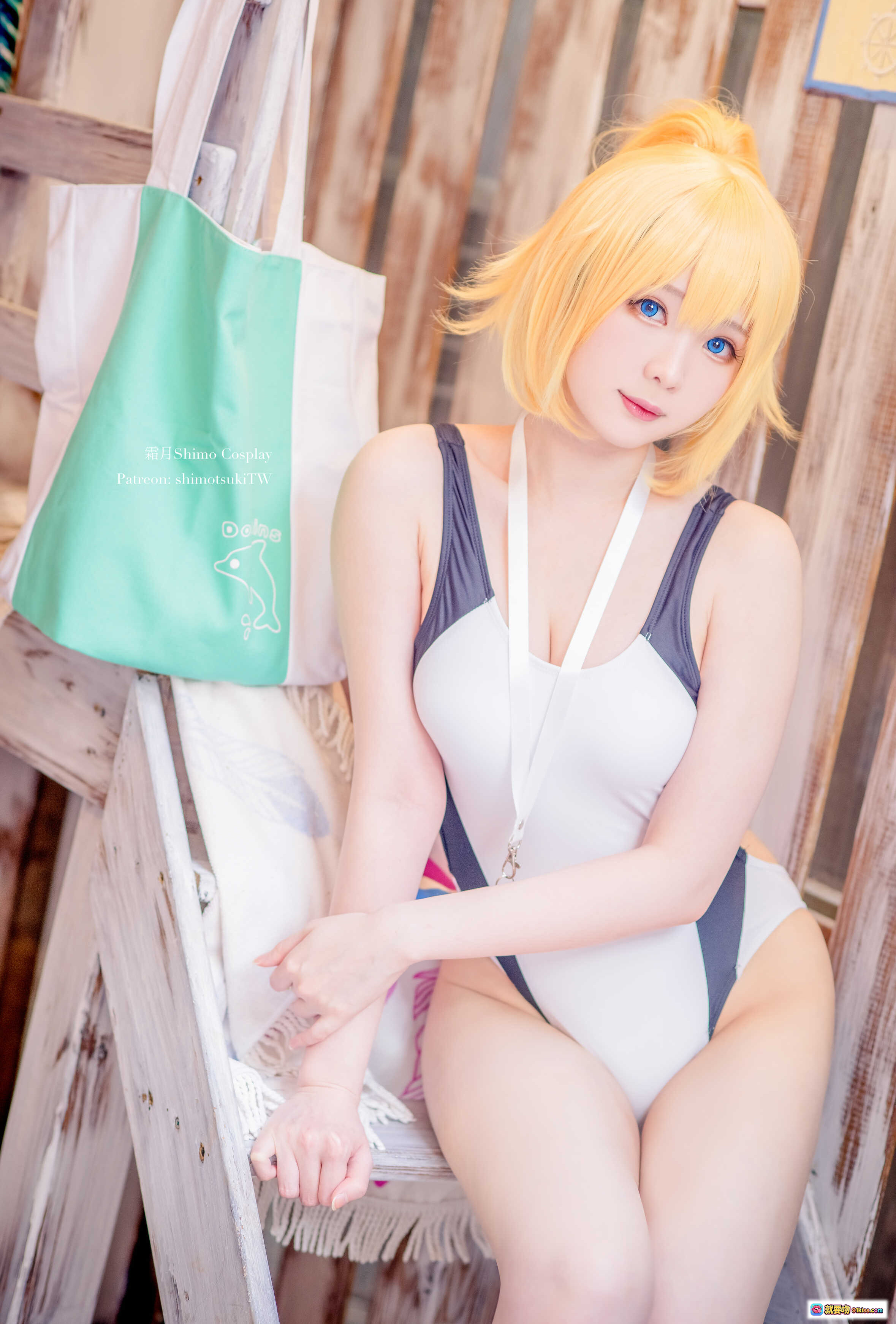 图片[6] - 霜月shimo Cosplay贞德NO.003 金发眼镜少女 白色露肩装 沙滩椅写真 13P高清图集 - 就要吻