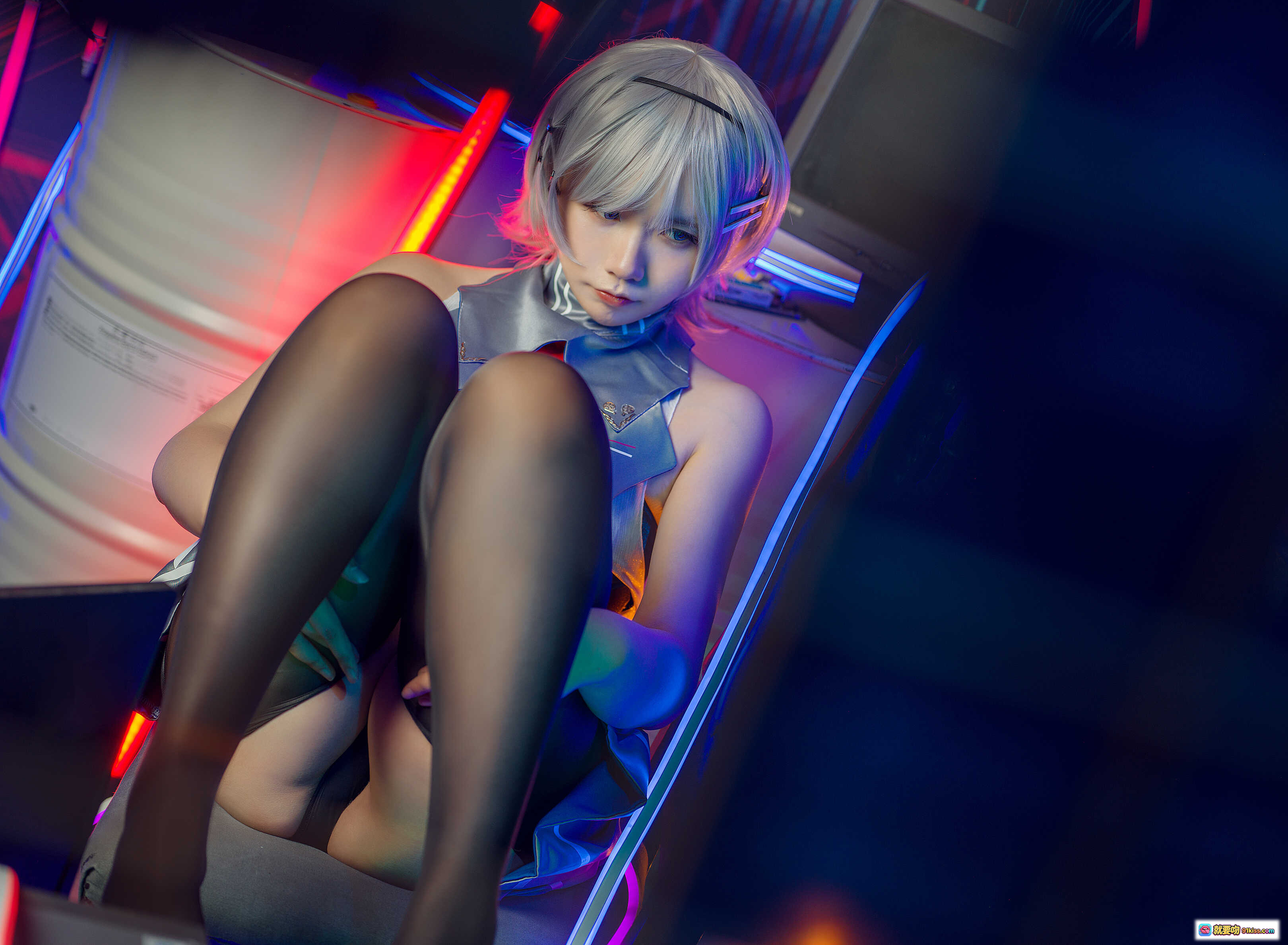 图片[7] - 麻花酱NO.002里诺原皮Cosplay写真｜赛博朋克风黑丝美腿｜机械臂轮胎场景｜20P高清图集 - 就要吻