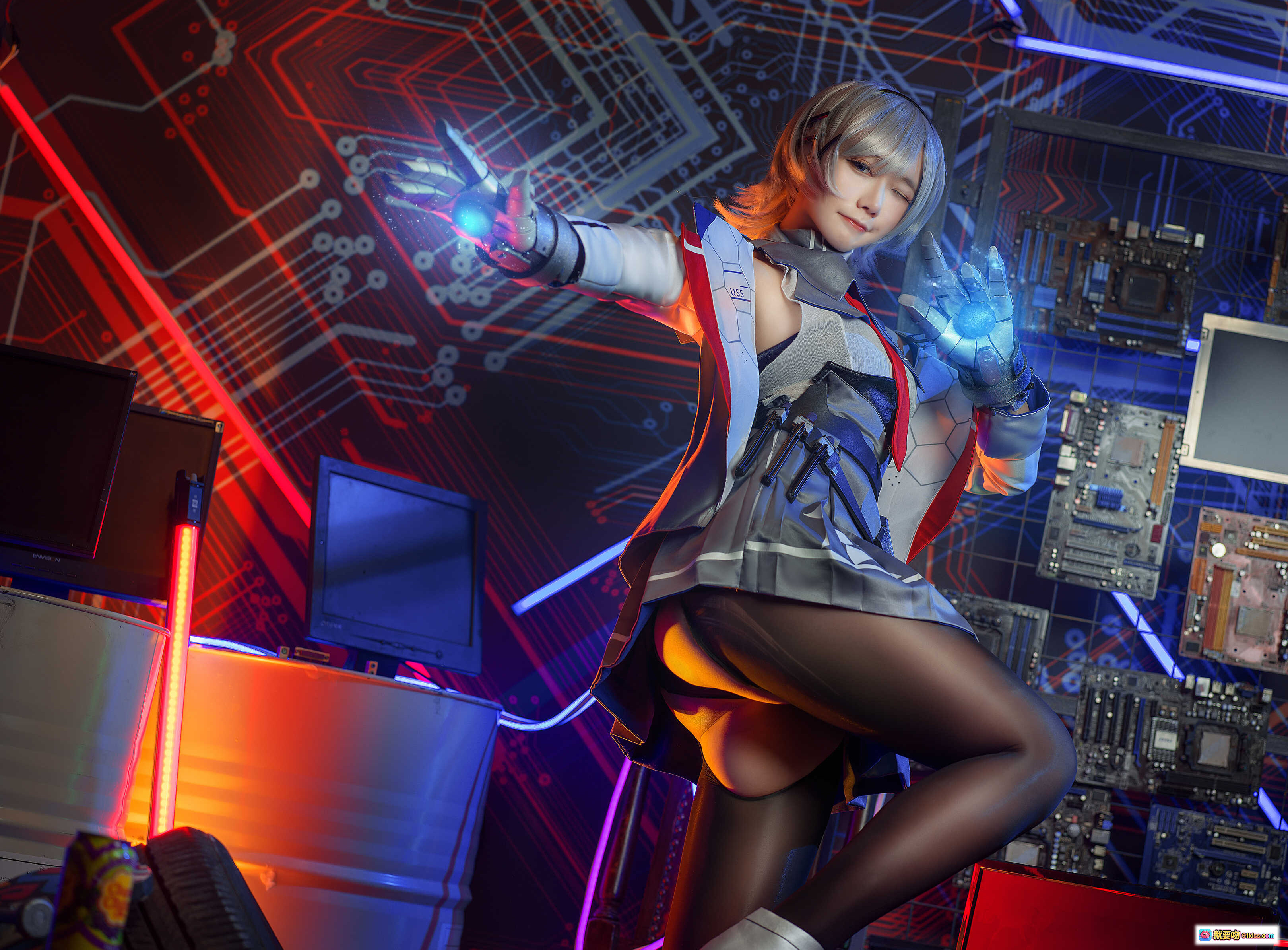 图片[4] - 麻花酱NO.002里诺原皮Cosplay写真｜赛博朋克风黑丝美腿｜机械臂轮胎场景｜20P高清图集 - 就要吻