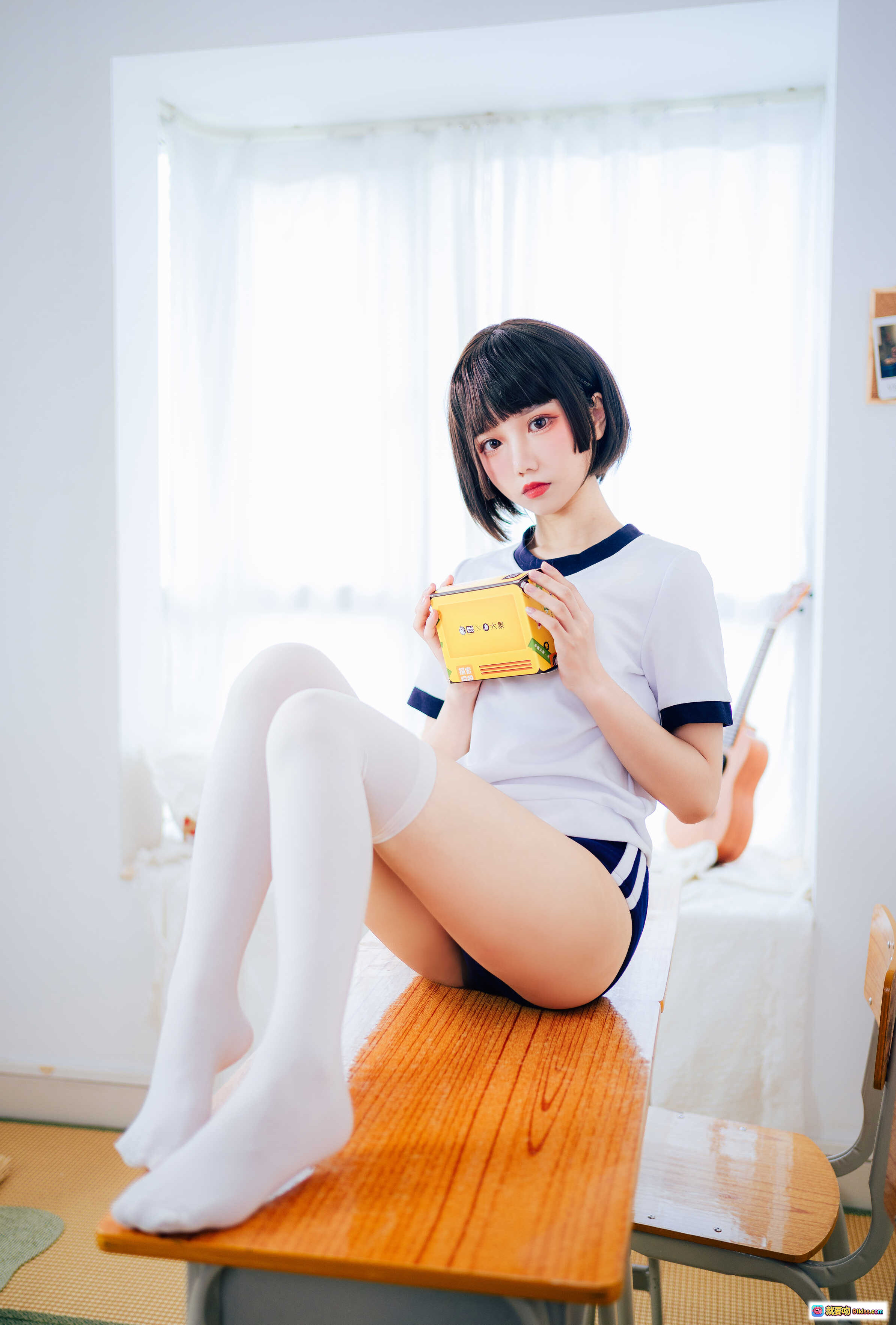 图片[3] - 果咩酱w NO.008 体操服写真 19P高清少女躺卧白床 短发白袜蓝短裤 清新窗帘背景 271MB无视频 - 就要吻