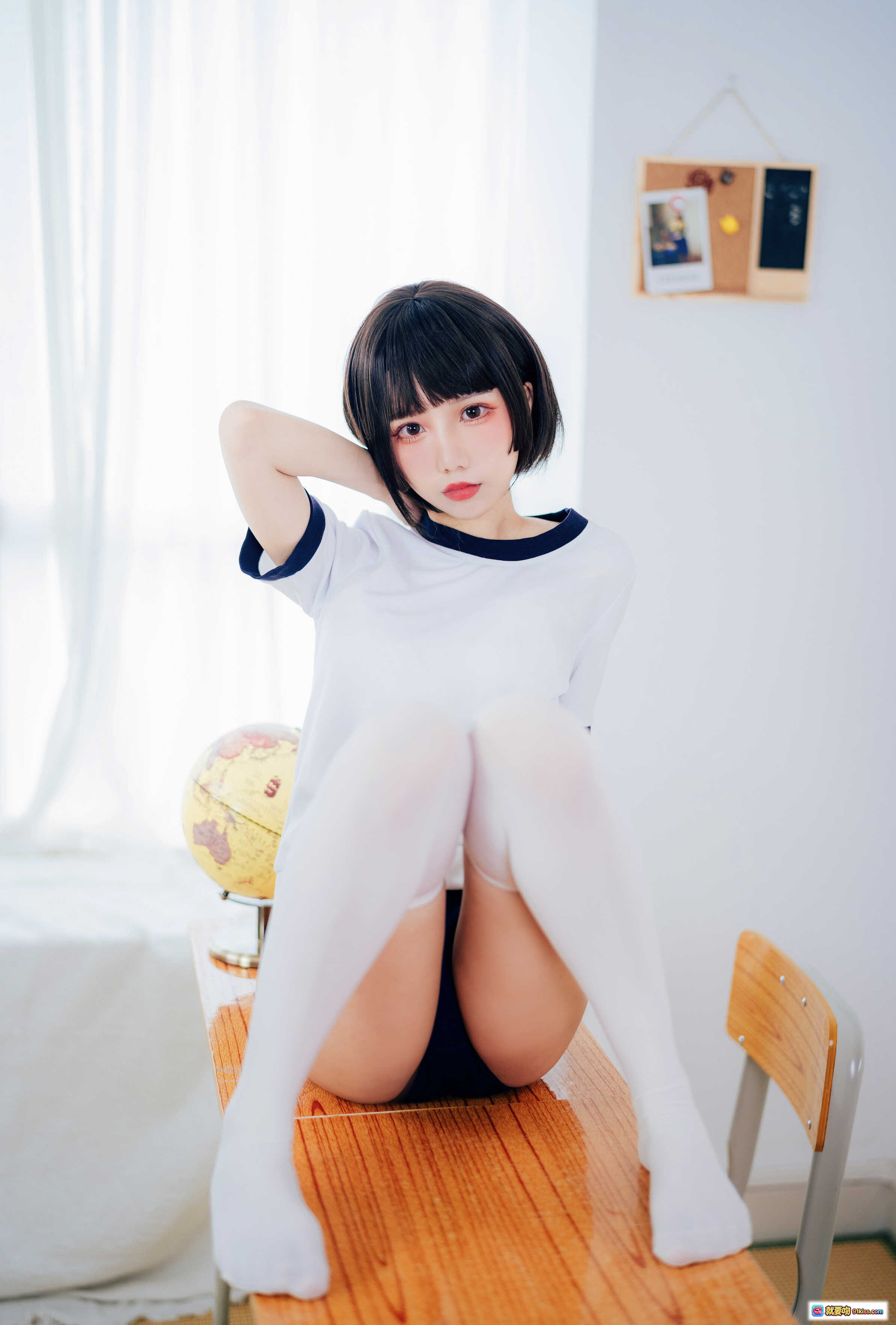 图片[9] - 果咩酱w NO.008 体操服写真 19P高清少女躺卧白床 短发白袜蓝短裤 清新窗帘背景 271MB无视频 - 就要吻