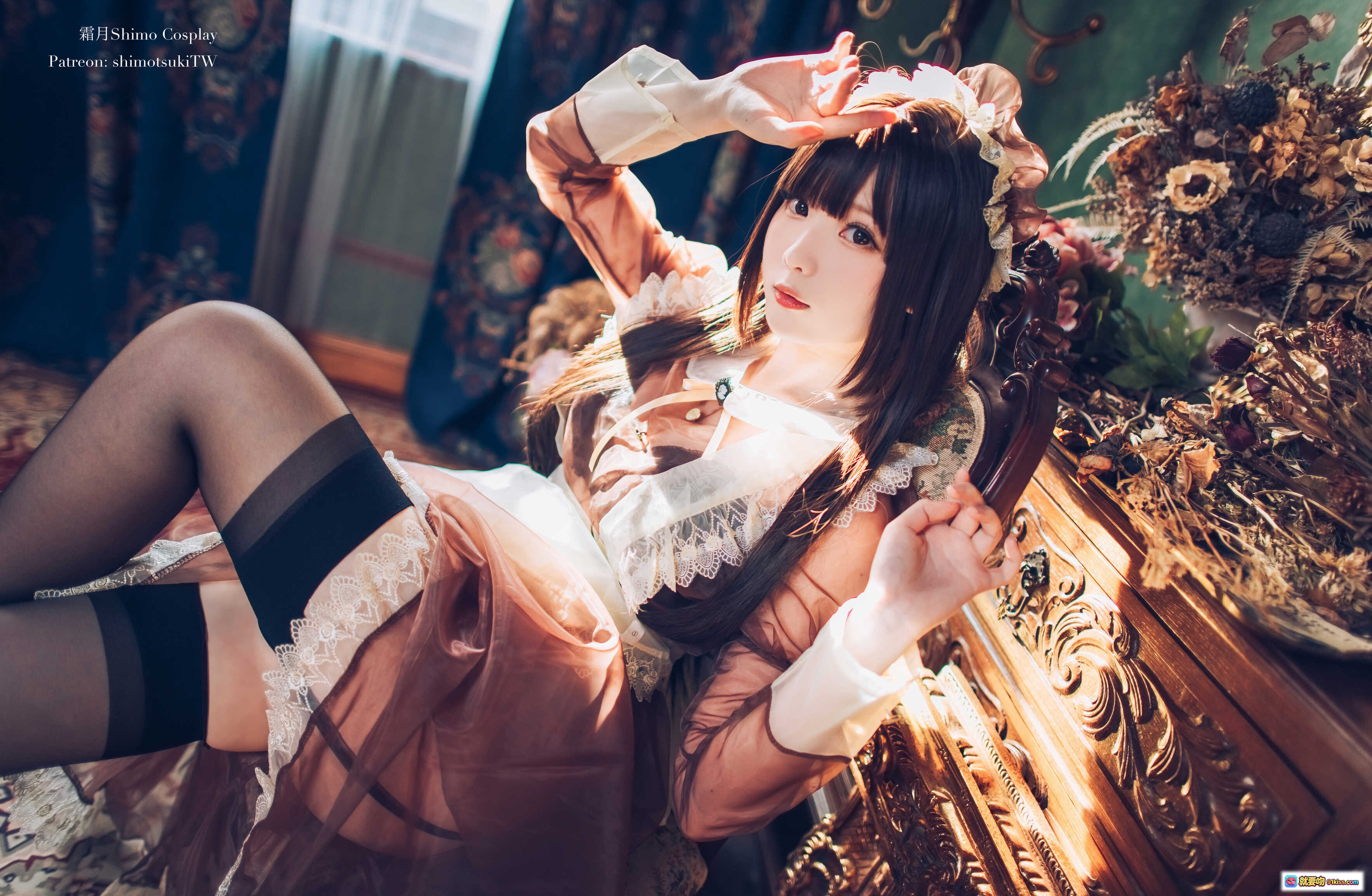 图片[5] - 霜月shimo NO.017 私服写真｜哥特洛丽塔风｜蕾丝透视装｜复古室内场景｜精致妆容与花艺装饰 - 就要吻