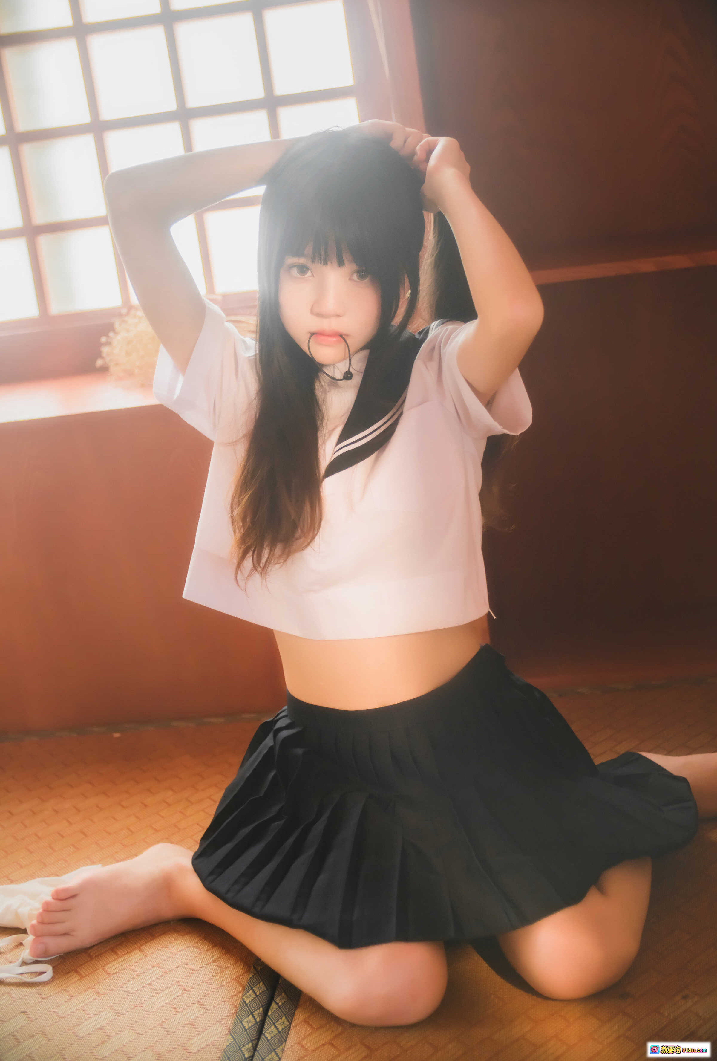 图片[6] - 桜桃喵034小背心换水手服写真 甜美草莓比基尼美背玉足榻榻米私房照 - 就要吻