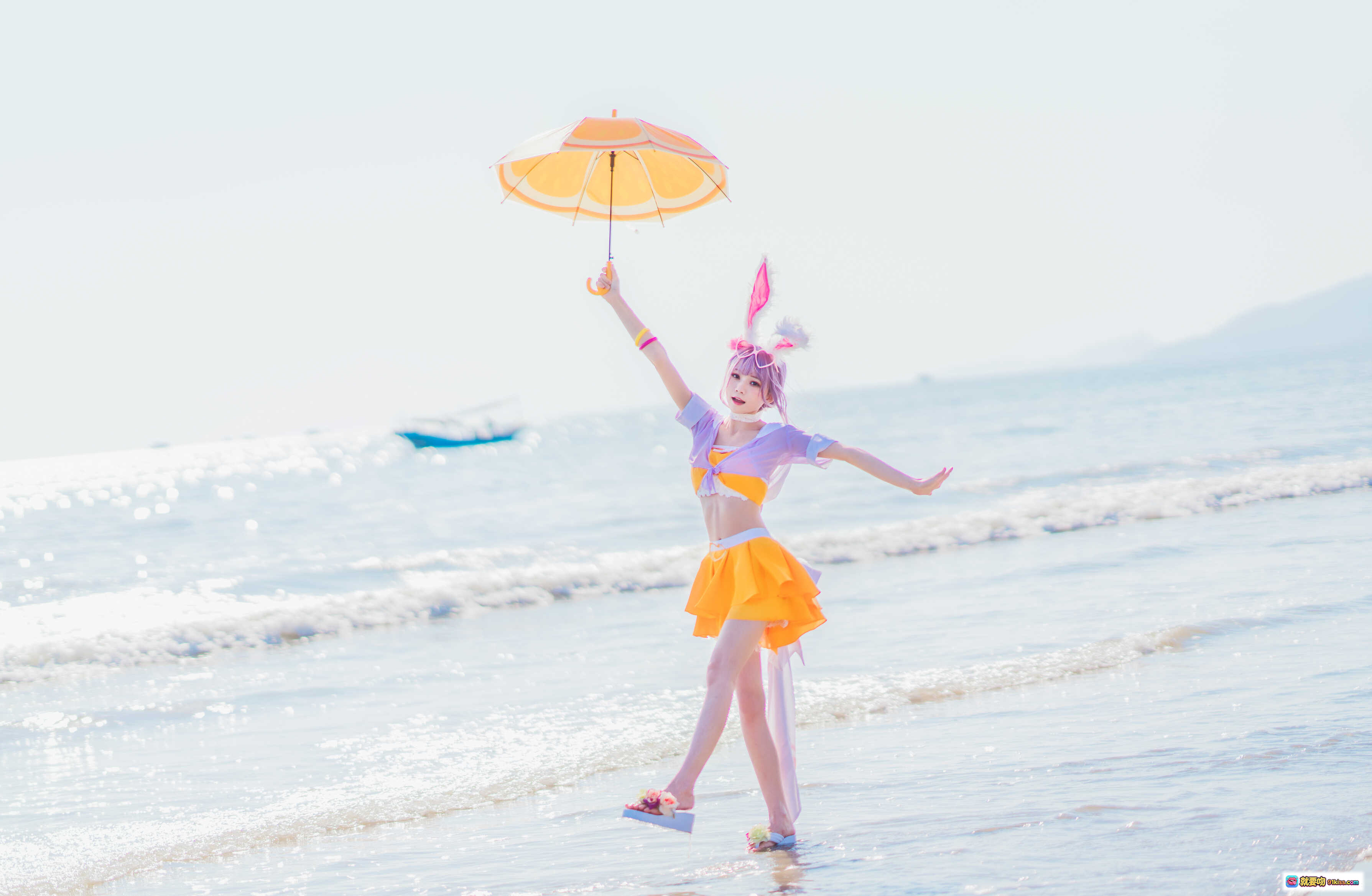 图片[10] - 桜桃喵公孙离cosplay海边写真｜橙色短裙+花朵凉鞋+柠檬伞｜清新夏日少女风 - 就要吻