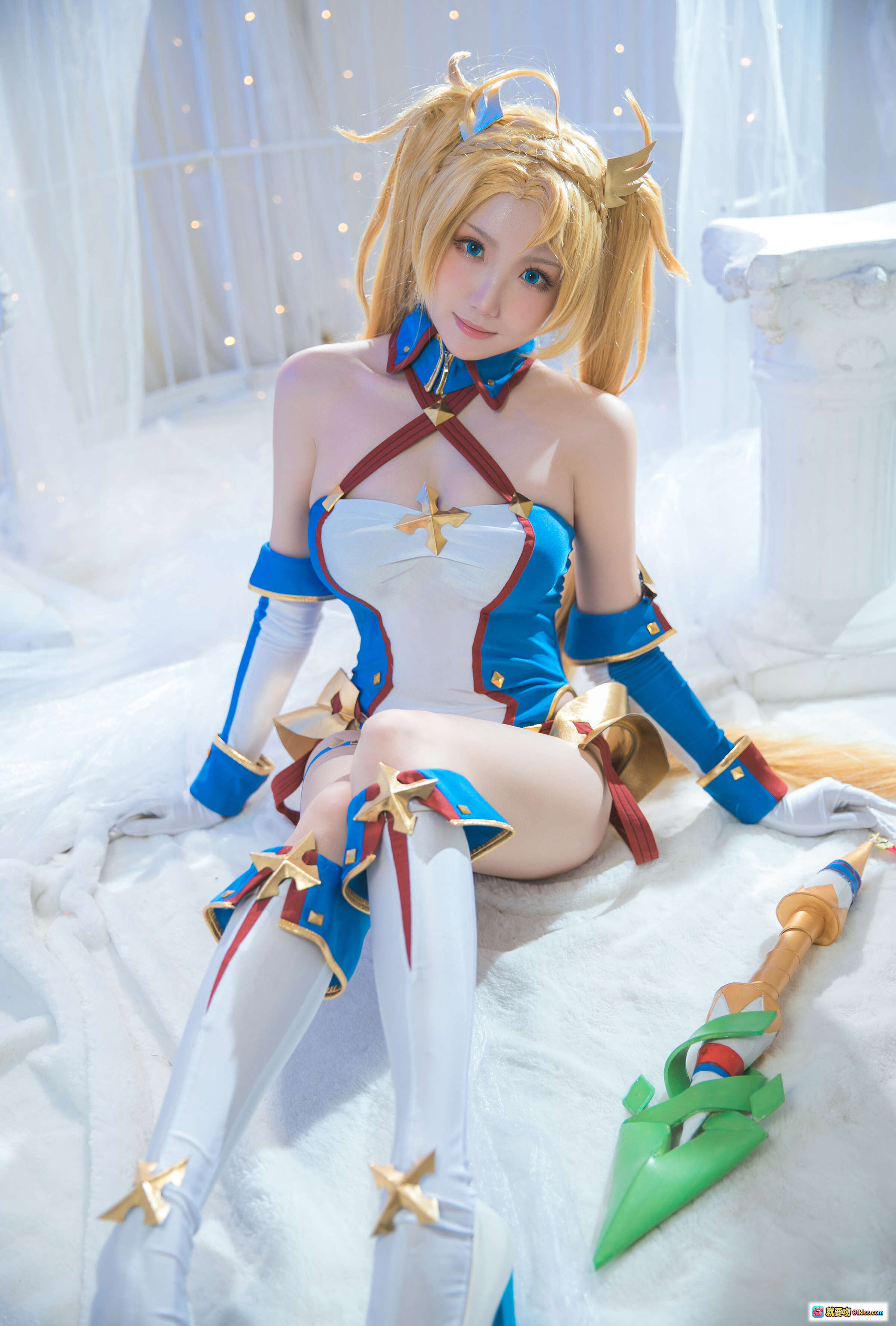 图片[8] - 瓜希酱NO.024布拉达曼特cosplay写真 | 金发双马尾 | 蓝白战衣 | 精致道具剑 | 天使背景 | 高清美图25P - 就要吻