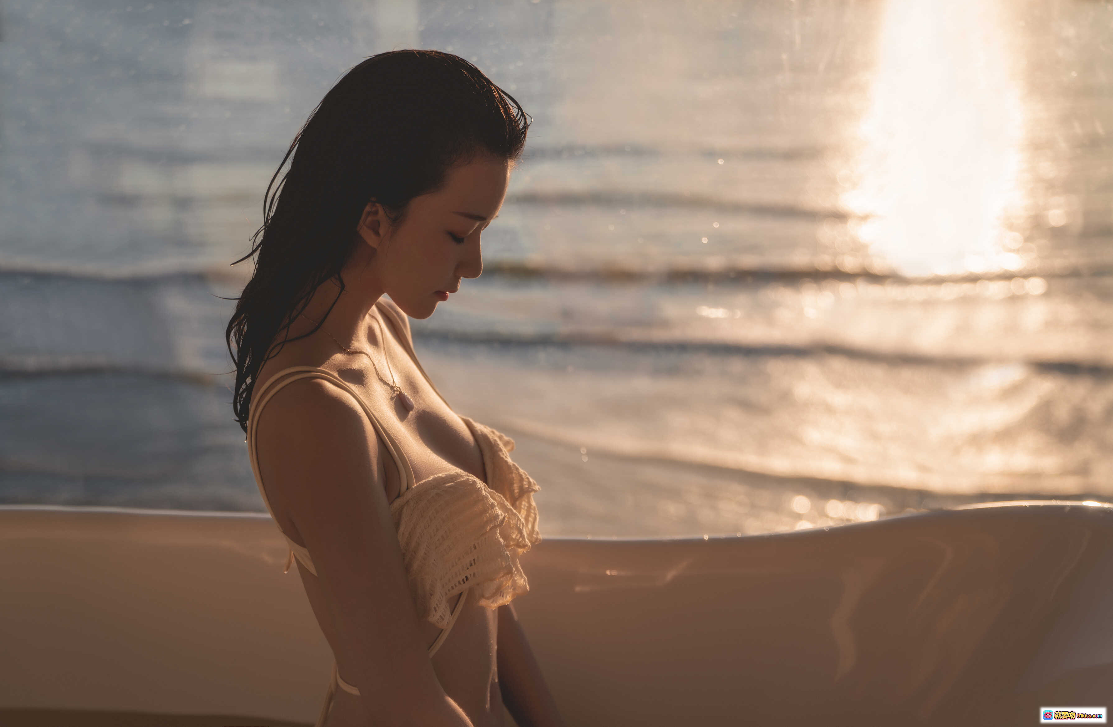 图片[8] - 桜桃喵日初海滩写真｜黄色比基尼性感美拍｜阳光逆光人像摄影｜30P高清图集 - 就要吻