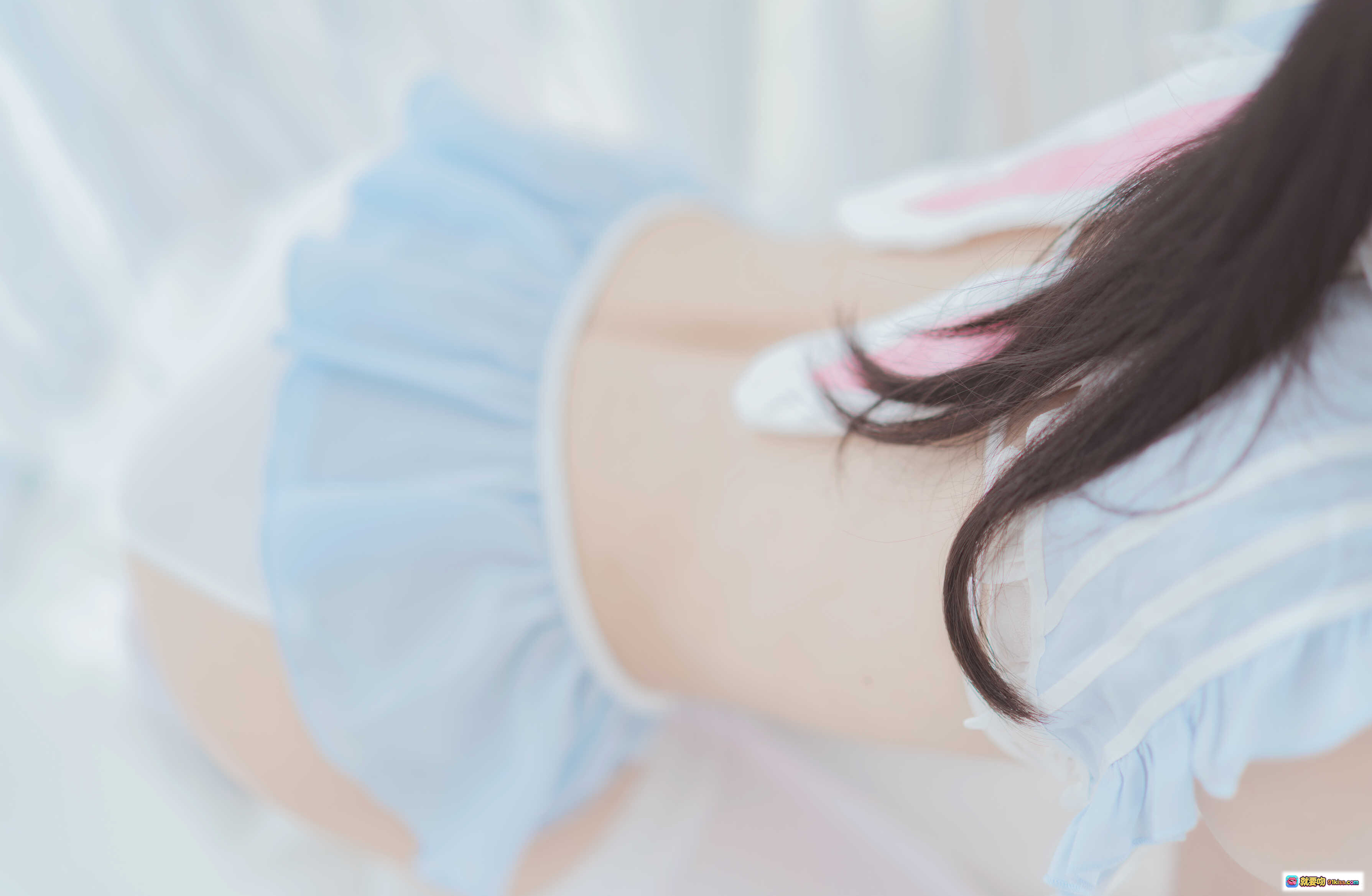 图片[5] - 桜桃喵049爱丽丝的兔子写真集 白色渔网袜+蓝色荷叶边内裤 甜美少女风私房照 76P高清图包 - 就要吻