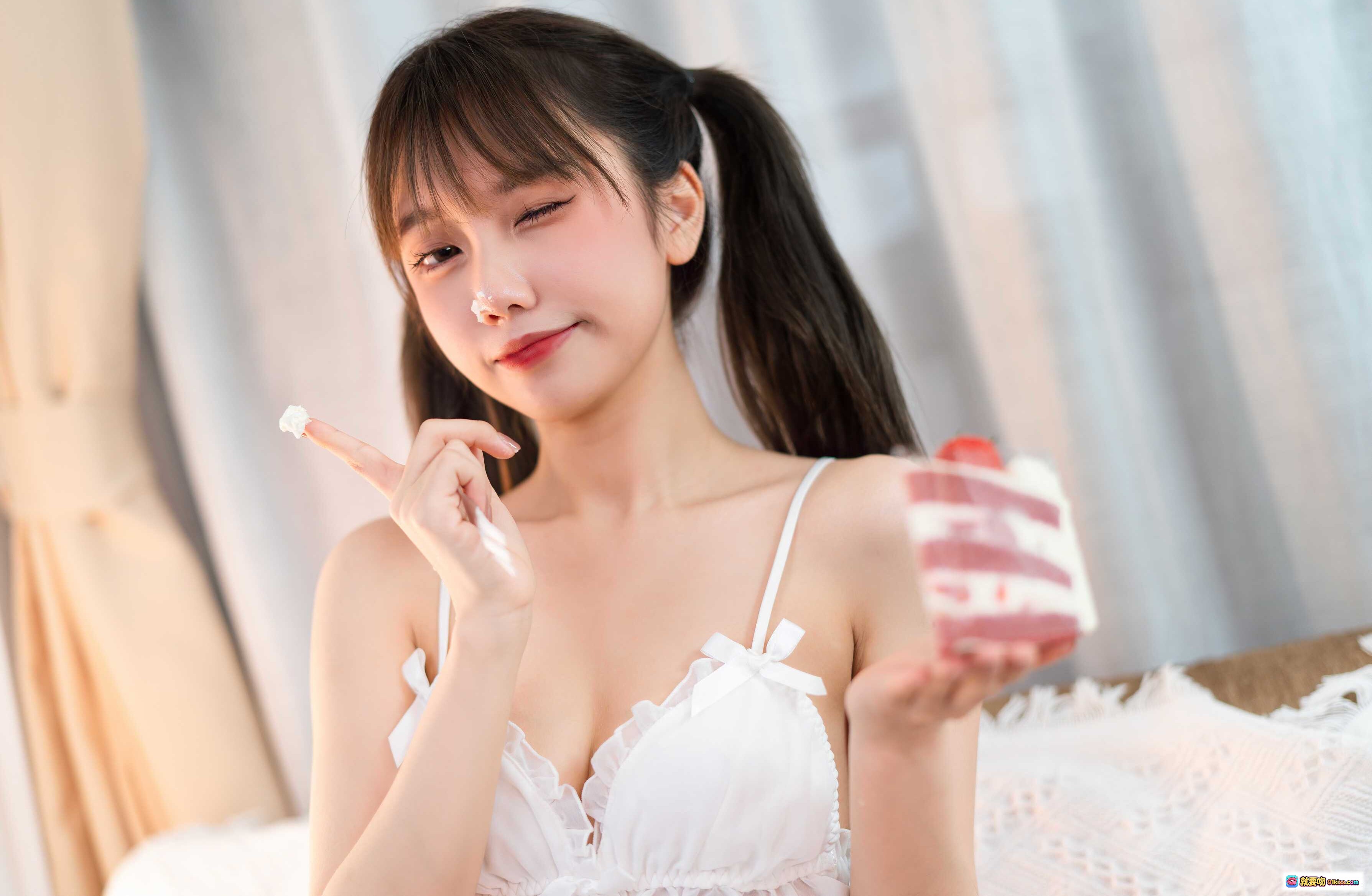 图片[5] - 果咩酱w NO.003 茶艺写真 白色蕾丝内衣 双马尾粉蝴蝶结 甜美少女风 室内私房摄影 30P高清图集 - 就要吻