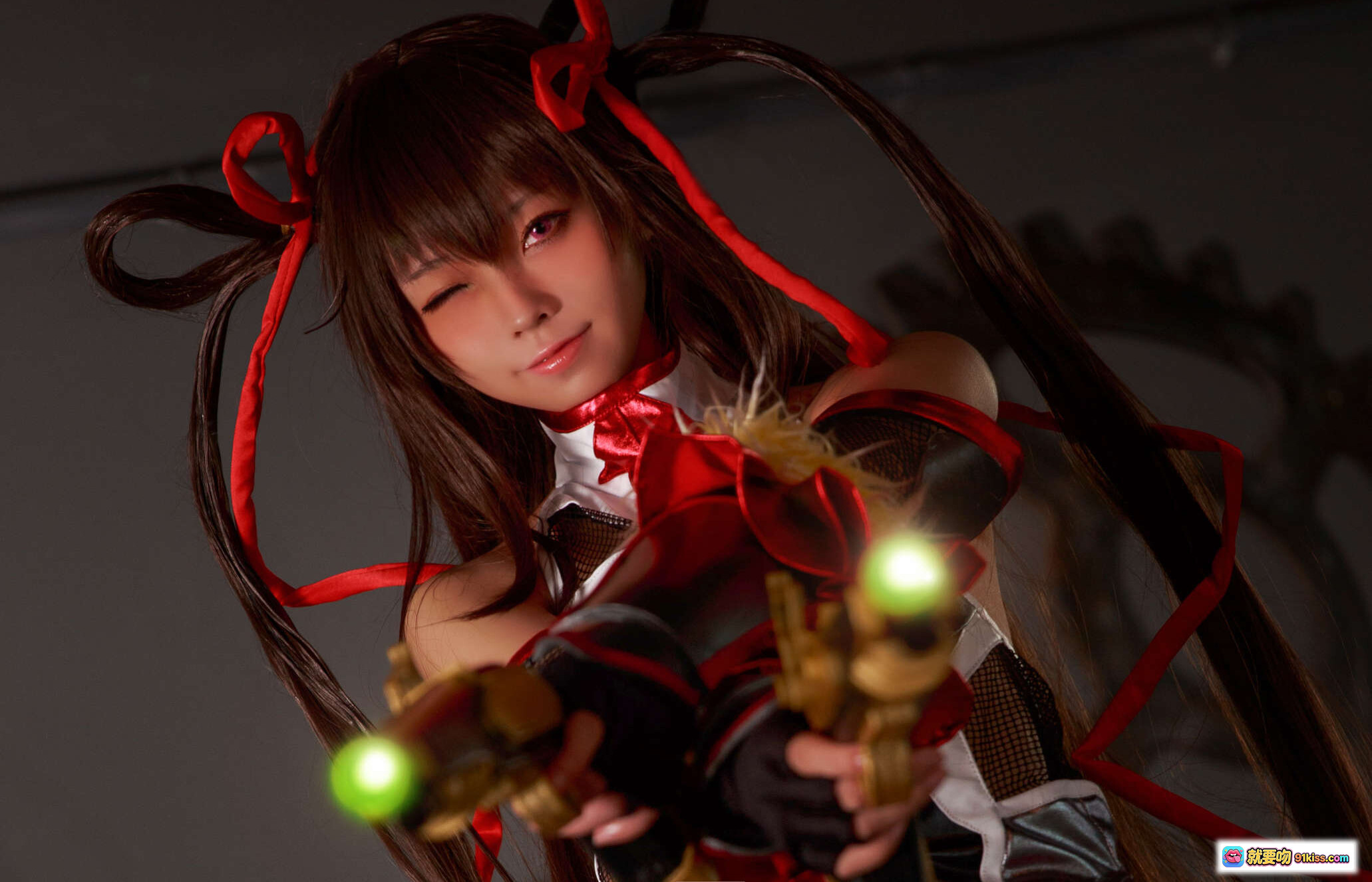 图片[5] - G44不会受伤 NO.005 对魔忍雪风 Cosplay写真 16P 47MB 红黑战衣 双枪造型 废墟楼梯场景 高清美图 - 就要吻