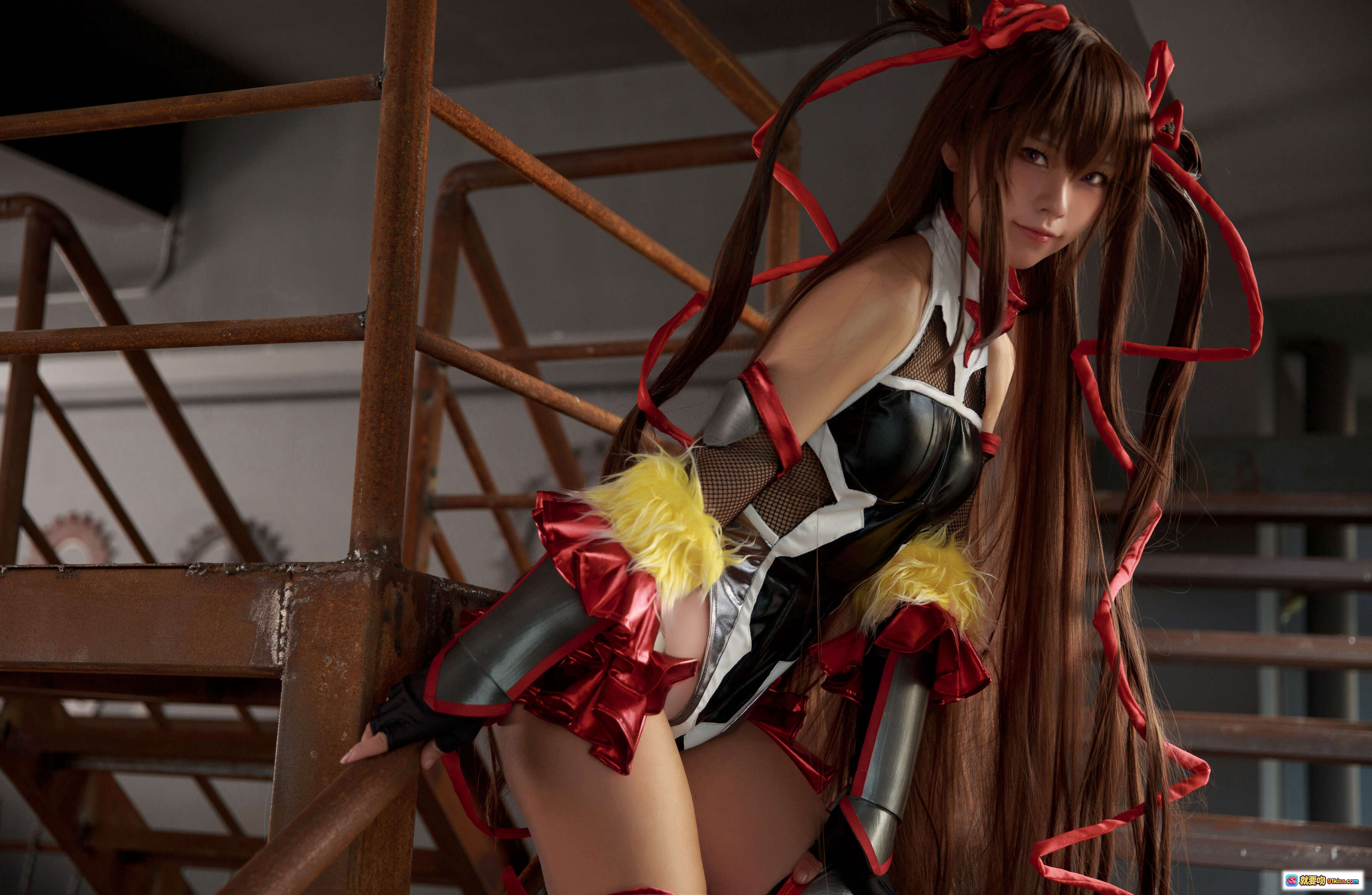 图片[3] - G44不会受伤 NO.005 对魔忍雪风 Cosplay写真 16P 47MB 红黑战衣 双枪造型 废墟楼梯场景 高清美图 - 就要吻