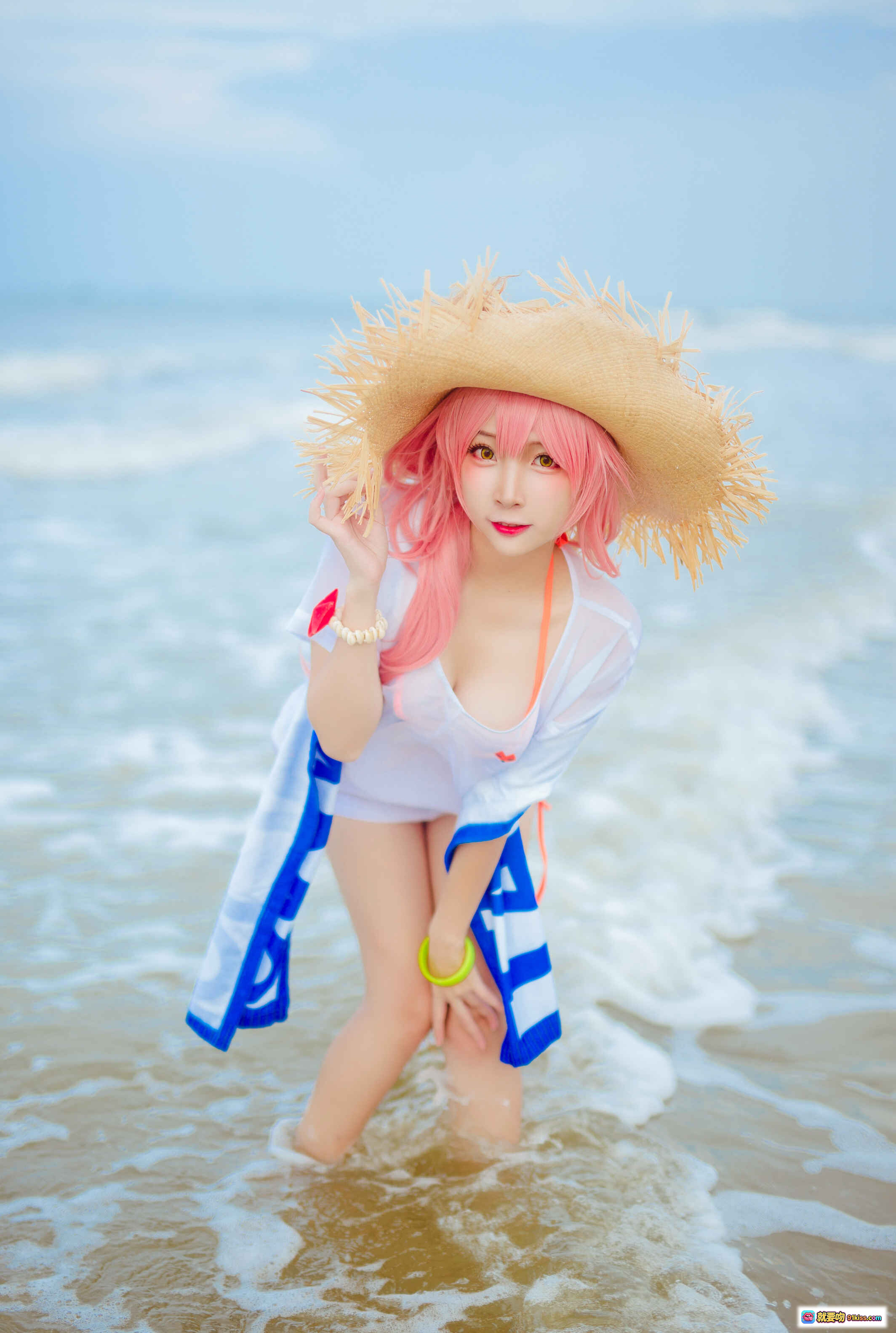 图片[5] - 二佐Nisa NO.097 玉藻前泳装Cosplay 海滩粉色长发草帽白蓝泳衣写真 30P高清图集 - 就要吻
