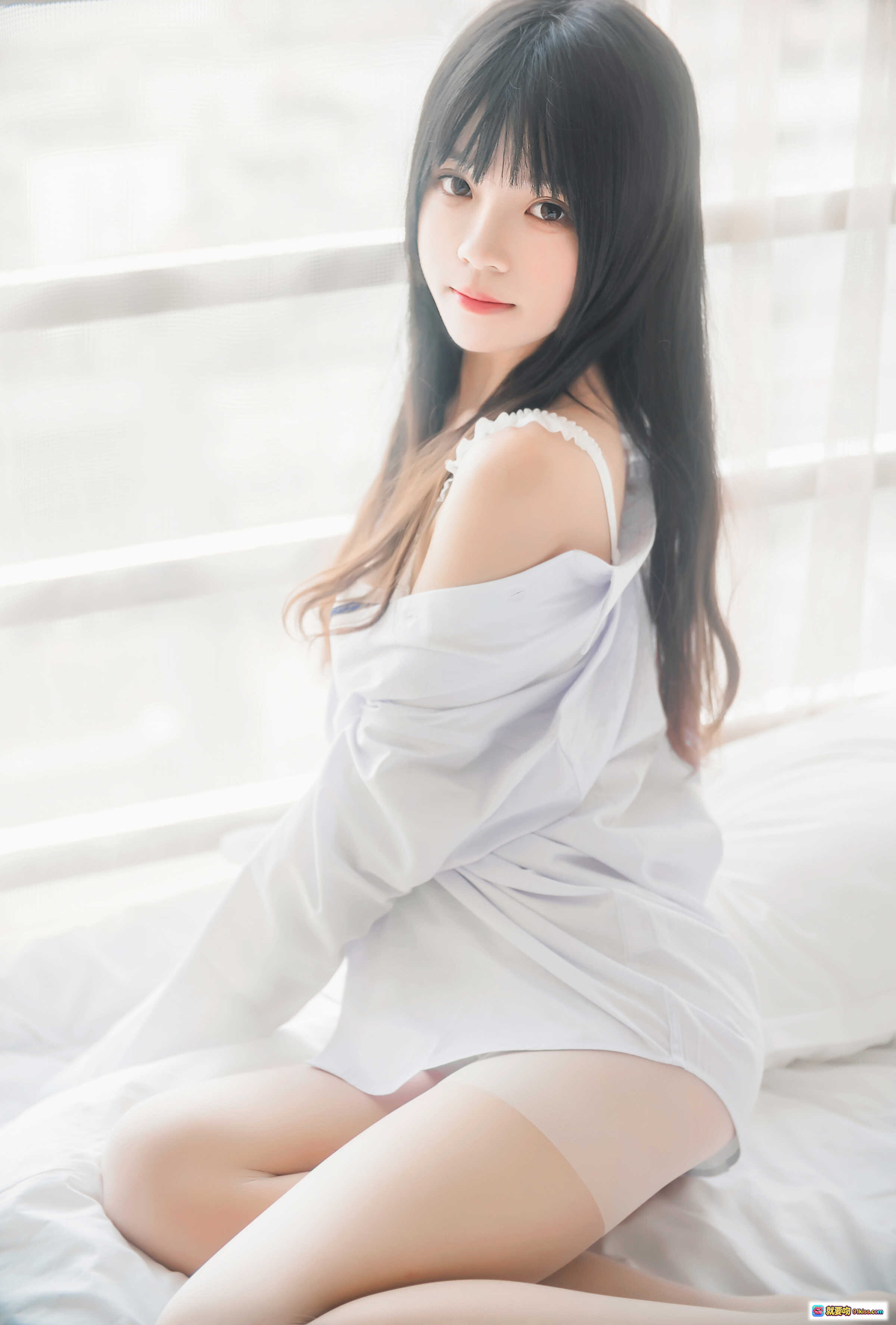 图片[10] - 桜桃喵白衬衫睡姿写真｜纯欲风少女卧室私房照｜49P高清图集｜温柔慵懒氛围感美图 - 就要吻