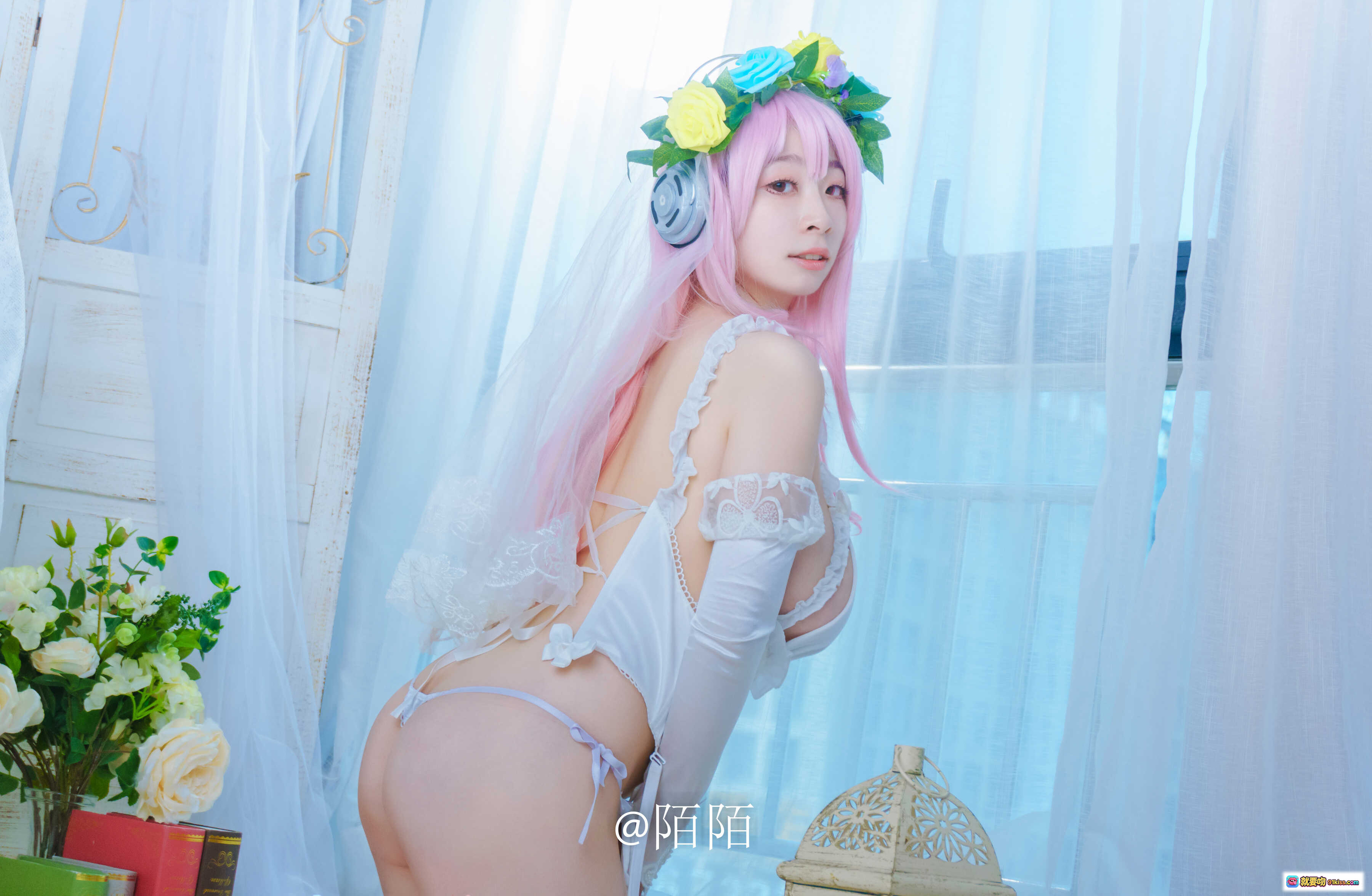 图片[4] - 韶陌陌NO.004索尼子写真集57P498M 粉发少女蕾丝白裙性感私房照 白丝美腿居家氛围感摄影 @陌陌 - 就要吻