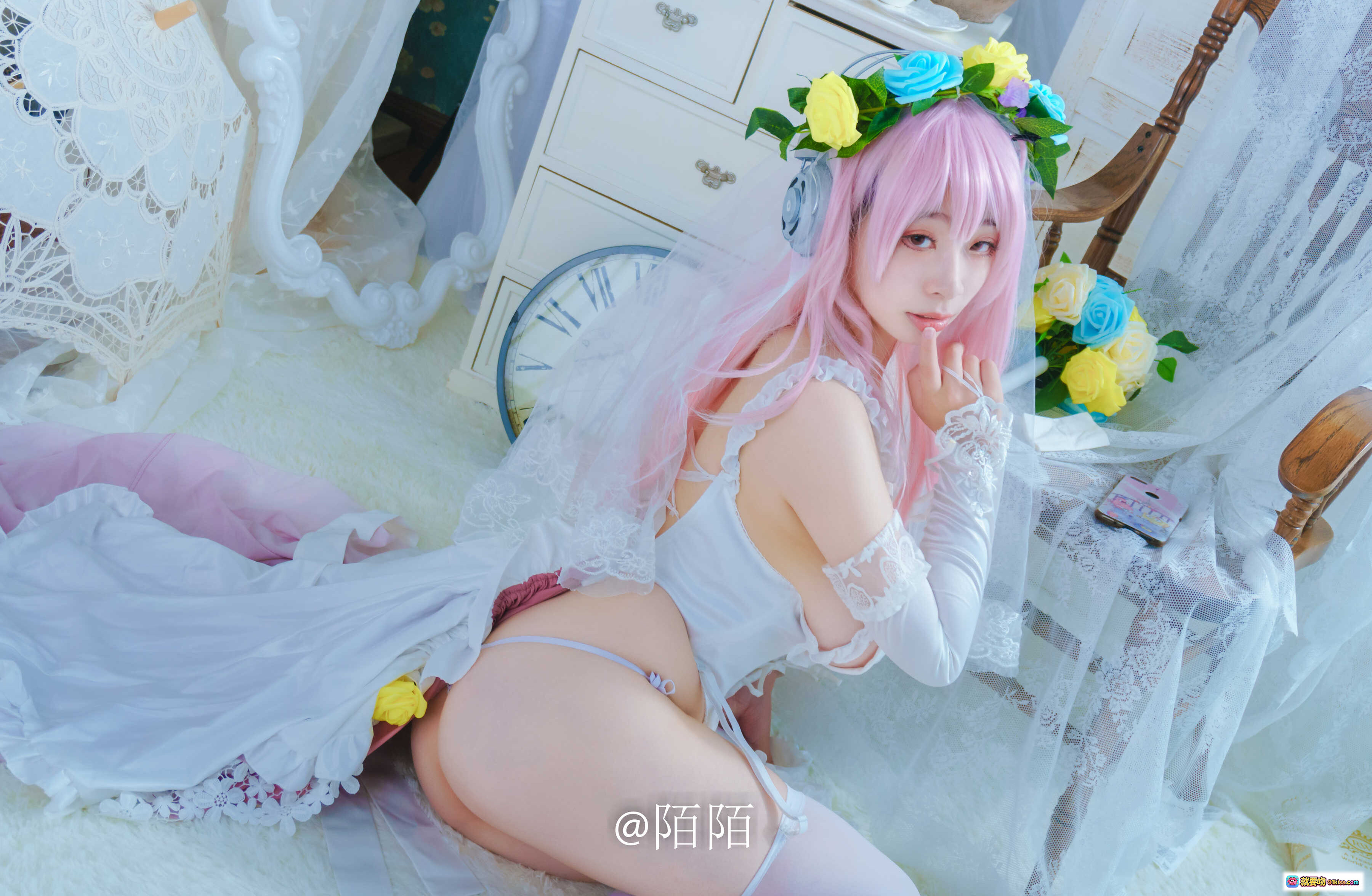 图片[5] - 韶陌陌NO.004索尼子写真集57P498M 粉发少女蕾丝白裙性感私房照 白丝美腿居家氛围感摄影 @陌陌 - 就要吻