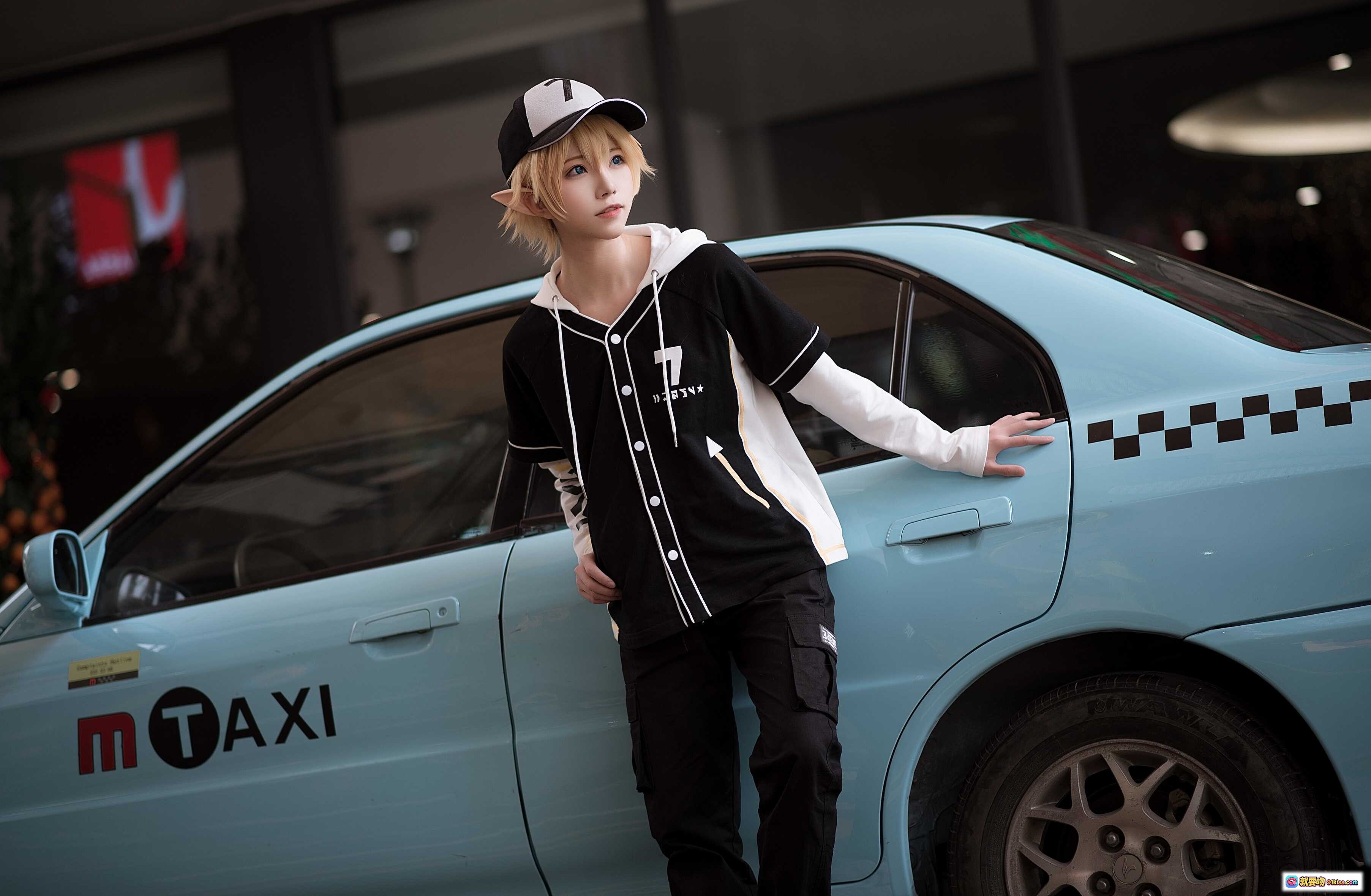 图片[6] - Kitaro绮太郎COS凹凸世界金角色 cosplay写真 黑白棒球服精灵耳造型 时尚街拍风 高清8P图集 - 就要吻