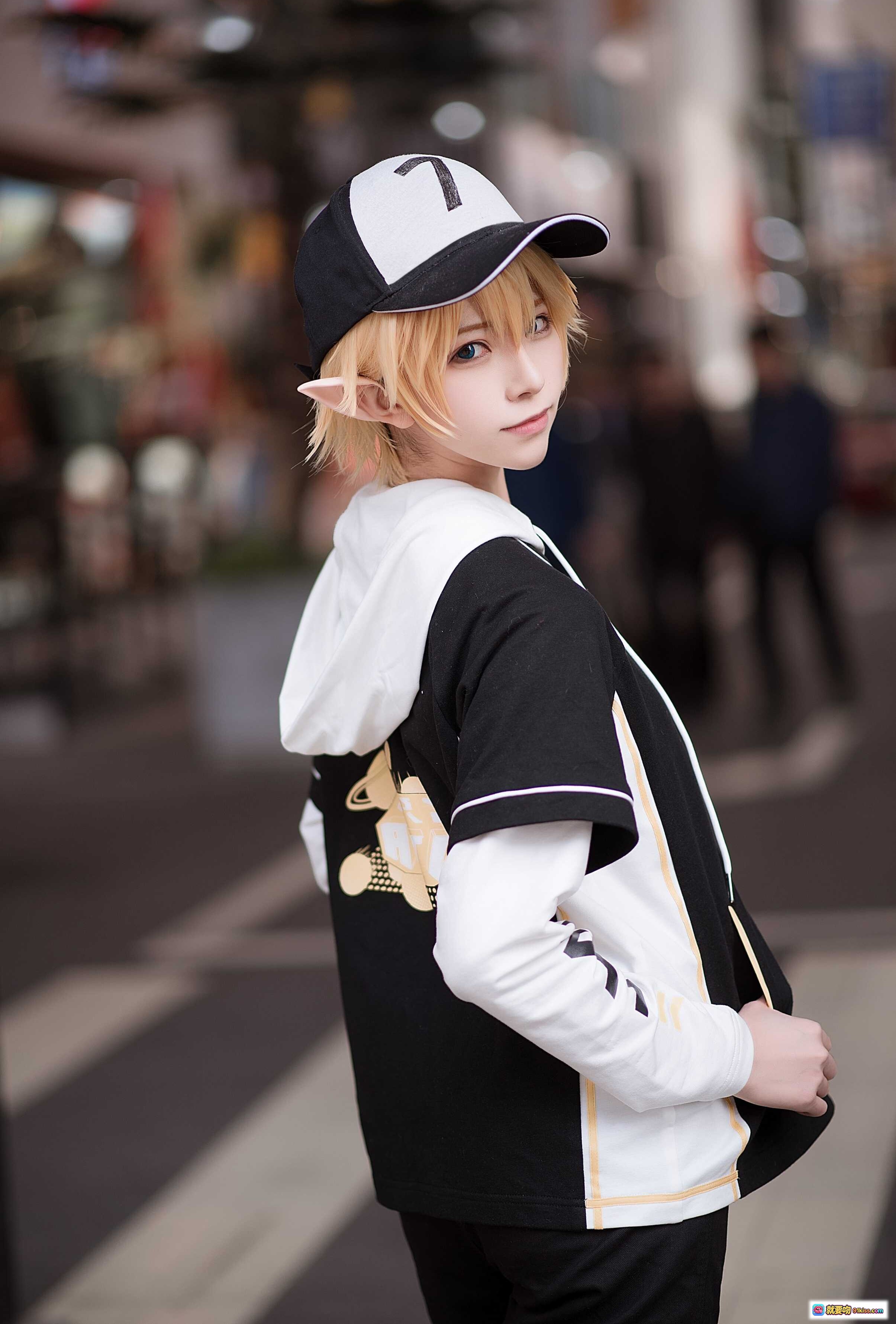 图片[4] - Kitaro绮太郎COS凹凸世界金角色 cosplay写真 黑白棒球服精灵耳造型 时尚街拍风 高清8P图集 - 就要吻