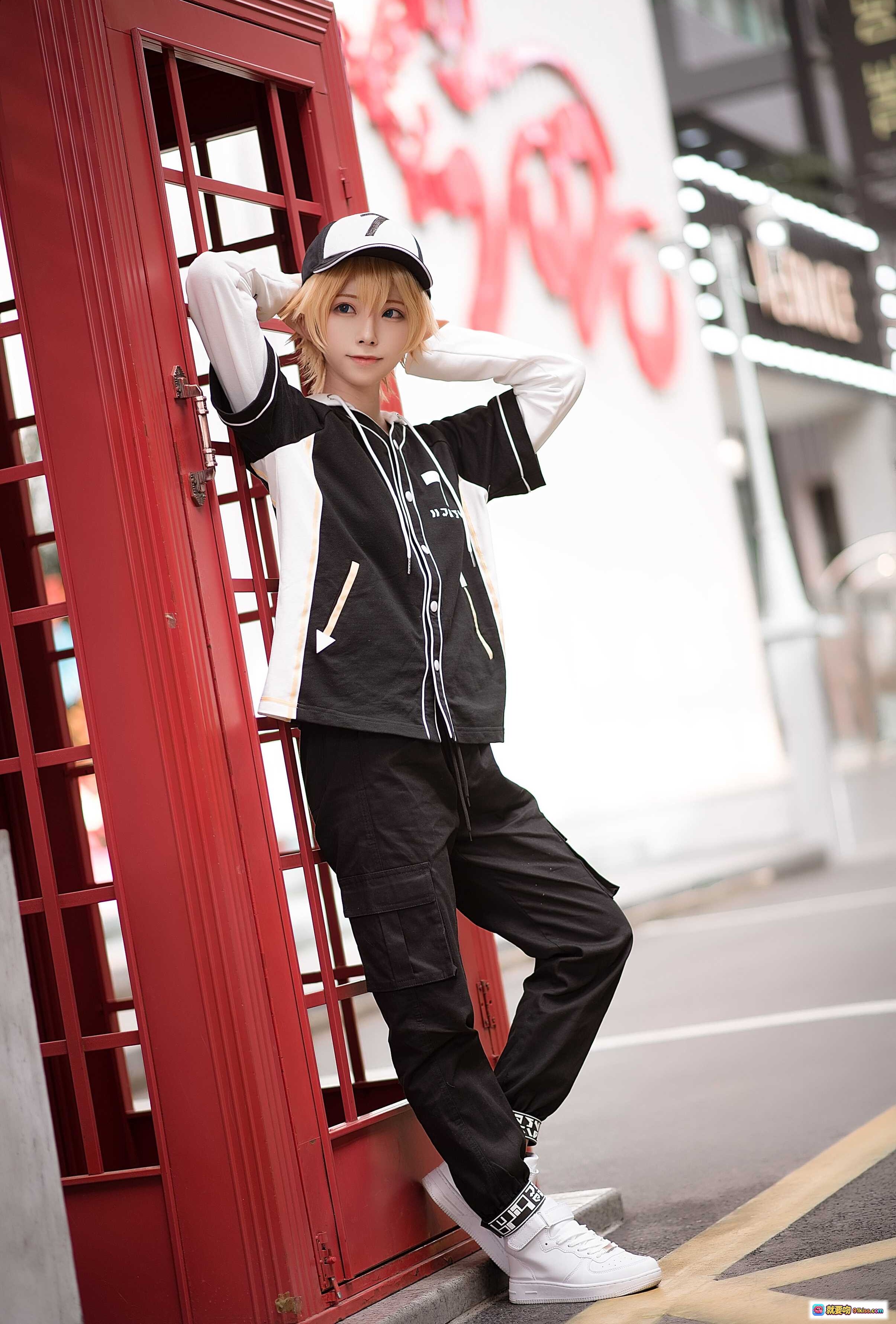 图片[3] - Kitaro绮太郎COS凹凸世界金角色 cosplay写真 黑白棒球服精灵耳造型 时尚街拍风 高清8P图集 - 就要吻