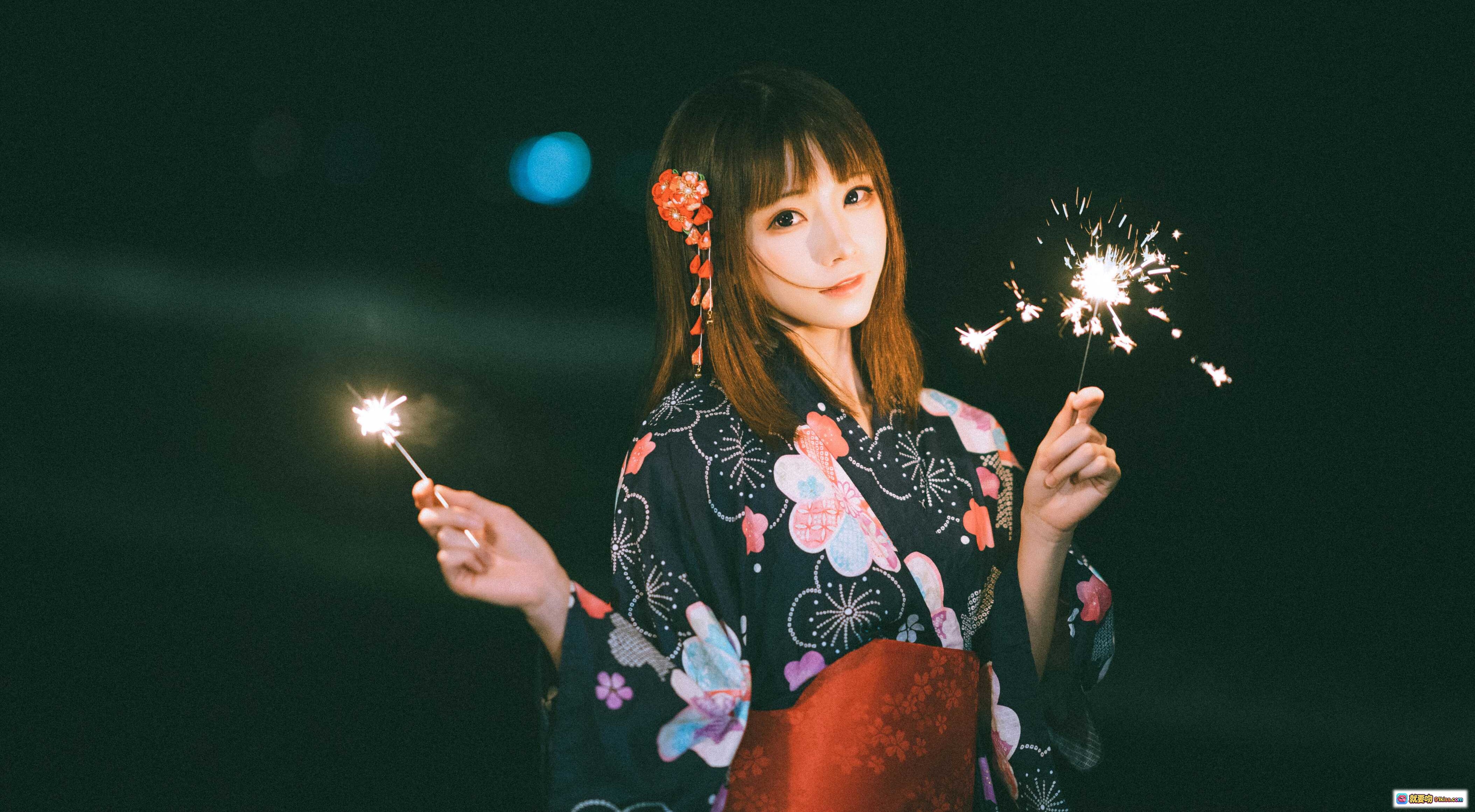 图片[4] - Kitaro绮太郎NO.074夏色花火和服少女夜景手持光瓶写真10P42MB - 就要吻
