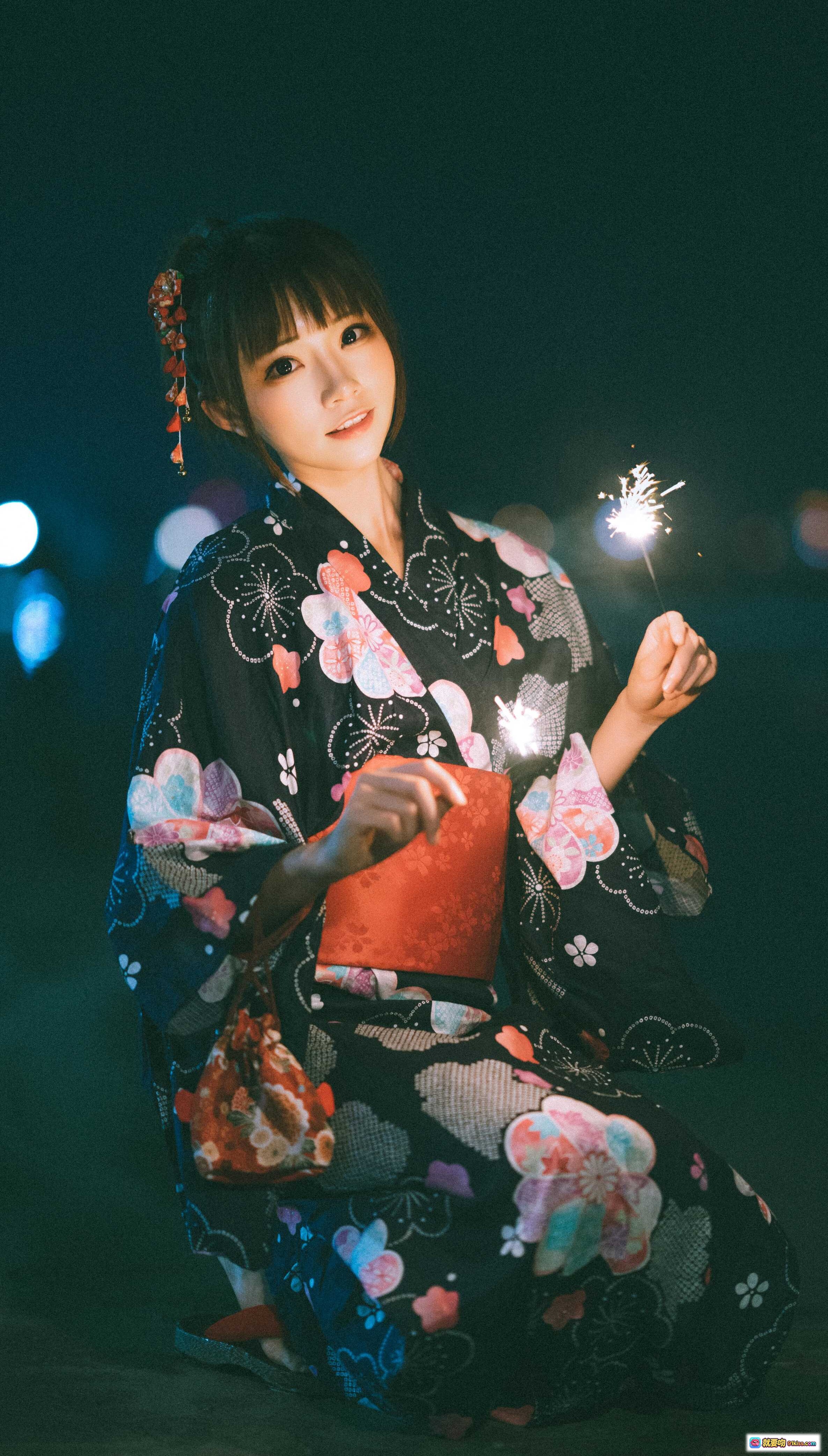 图片[6] - Kitaro绮太郎NO.074夏色花火和服少女夜景手持光瓶写真10P42MB - 就要吻