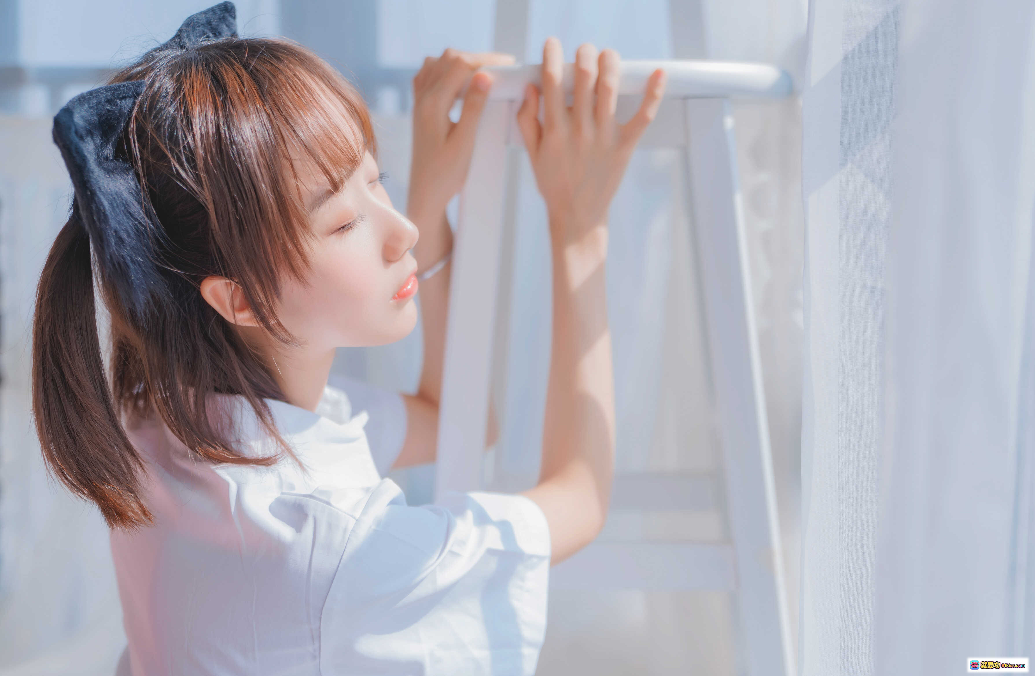 图片[5] - 木绵绵OwO NO.060 怀中猫写真 68P高清蓝格裙少女萌宠互动甜美日系风 - 就要吻