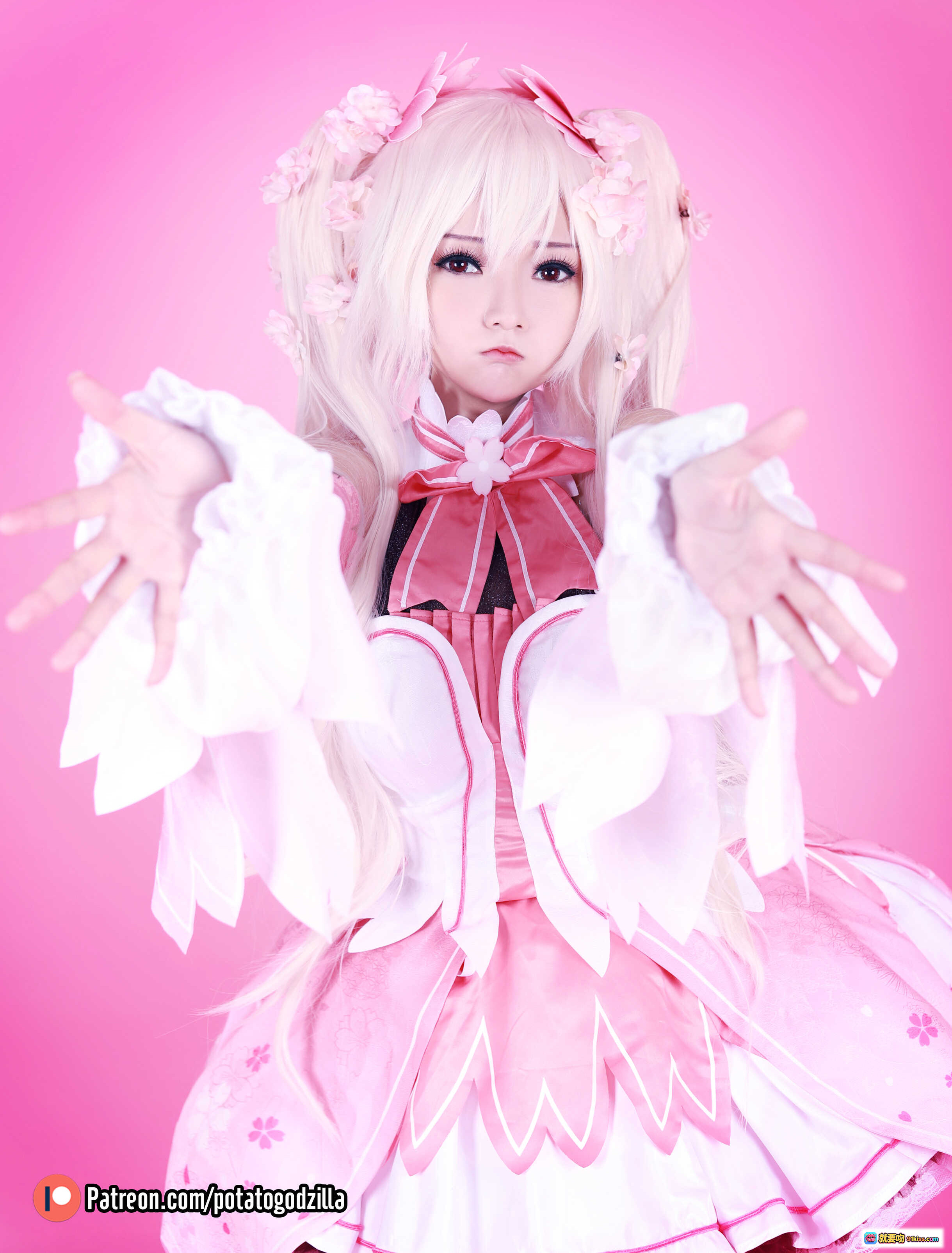 图片[3] - Sakura Miku Cosplay 粉色和风洛丽塔 二次元美少女 甜系樱花主题 48P高清写真集 Potato Godzilla NO.023 - 就要吻