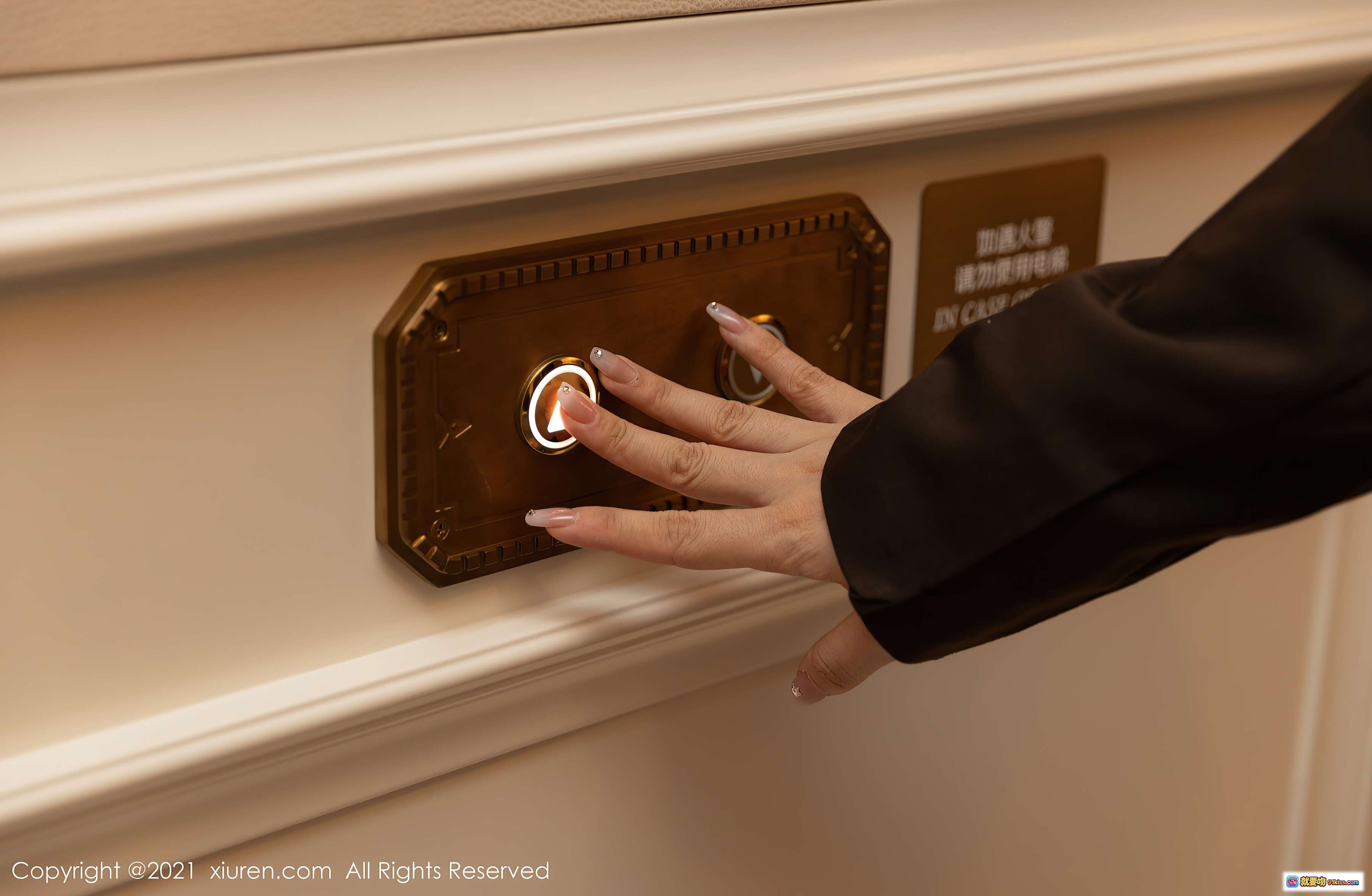 图片[10] - 王雨纯优雅品茶写真｜校服少女午后茶歇｜高清私房摄影｜XIUREN秀人网2021 VOL.3176 - 就要吻