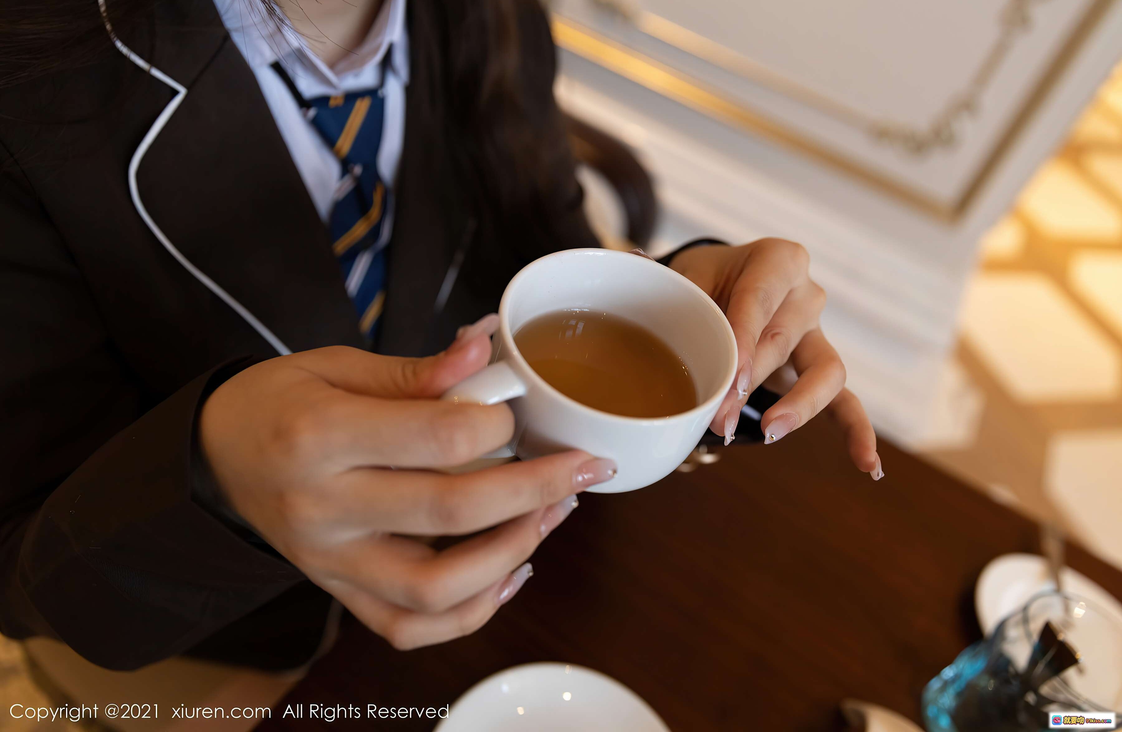 图片[8] - 王雨纯优雅品茶写真｜校服少女午后茶歇｜高清私房摄影｜XIUREN秀人网2021 VOL.3176 - 就要吻