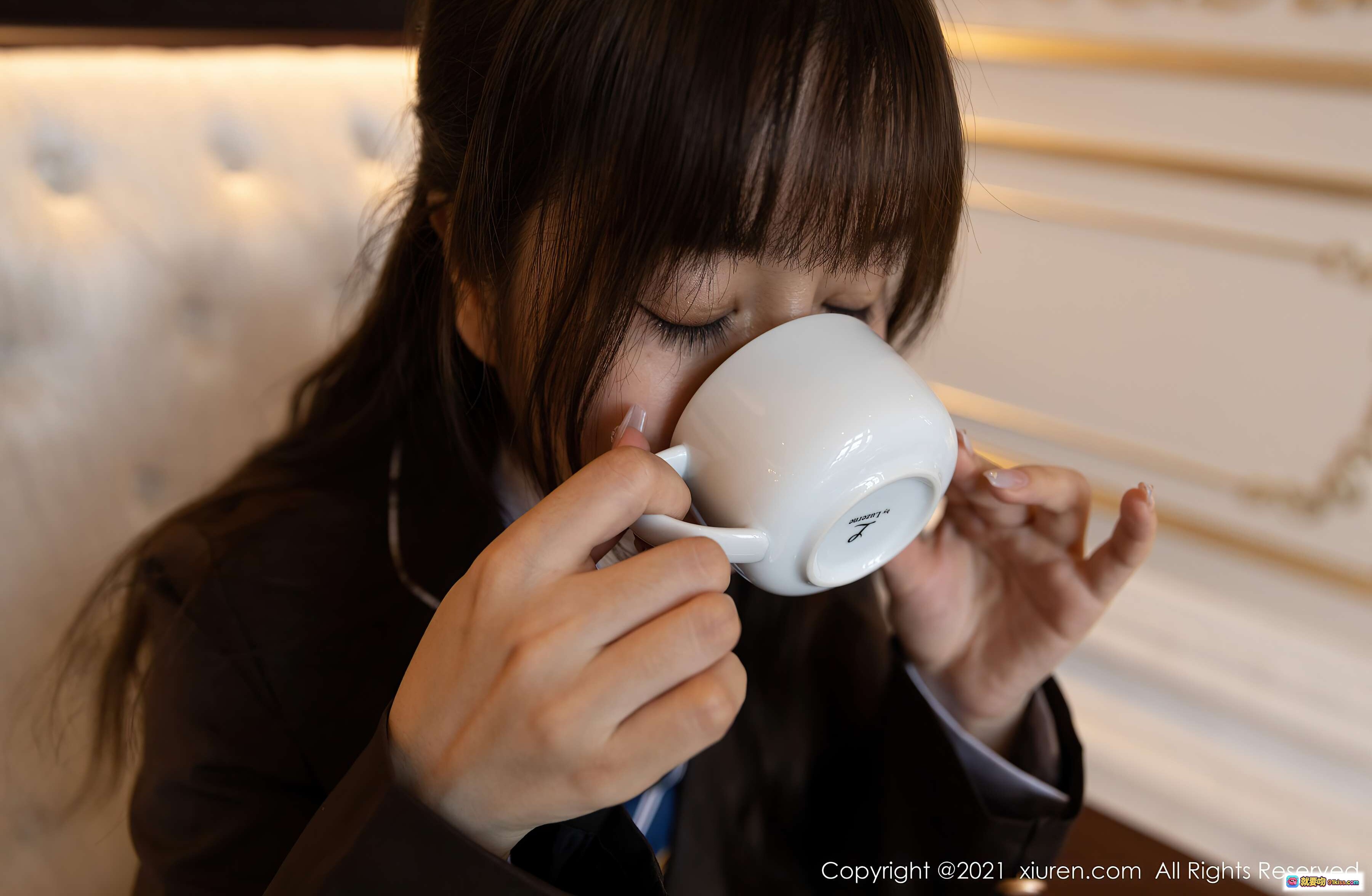 图片[9] - 王雨纯优雅品茶写真｜校服少女午后茶歇｜高清私房摄影｜XIUREN秀人网2021 VOL.3176 - 就要吻