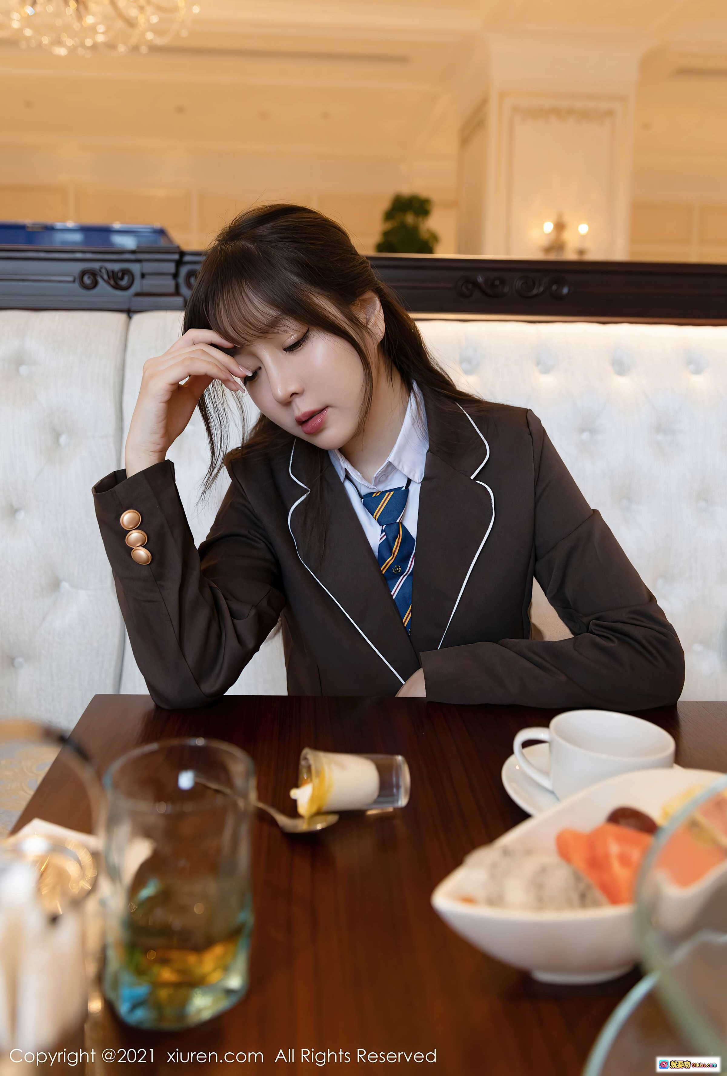 图片[5] - 王雨纯优雅品茶写真｜校服少女午后茶歇｜高清私房摄影｜XIUREN秀人网2021 VOL.3176 - 就要吻