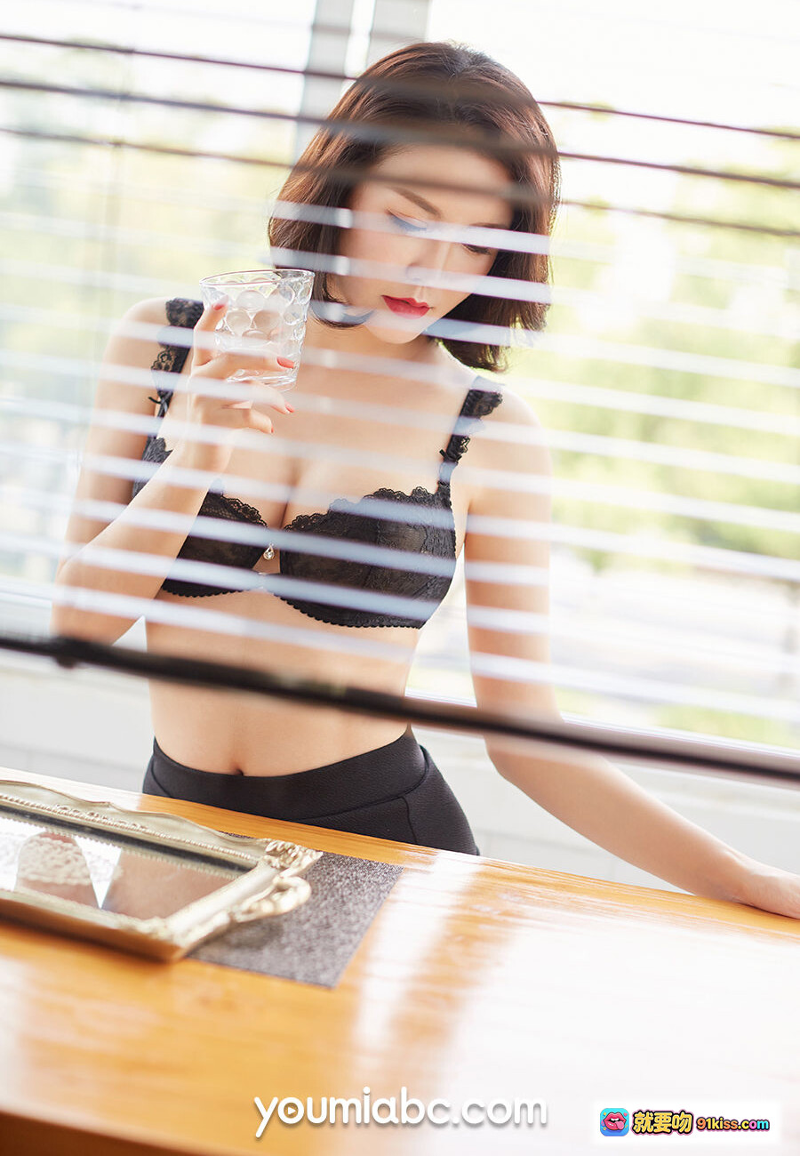 图片[1] - 乔雪勾魂线条写真 | 黑色蕾丝内衣性感私房照 | 窗边光影美拍 | YouMi尤蜜2020精选 - 就要吻