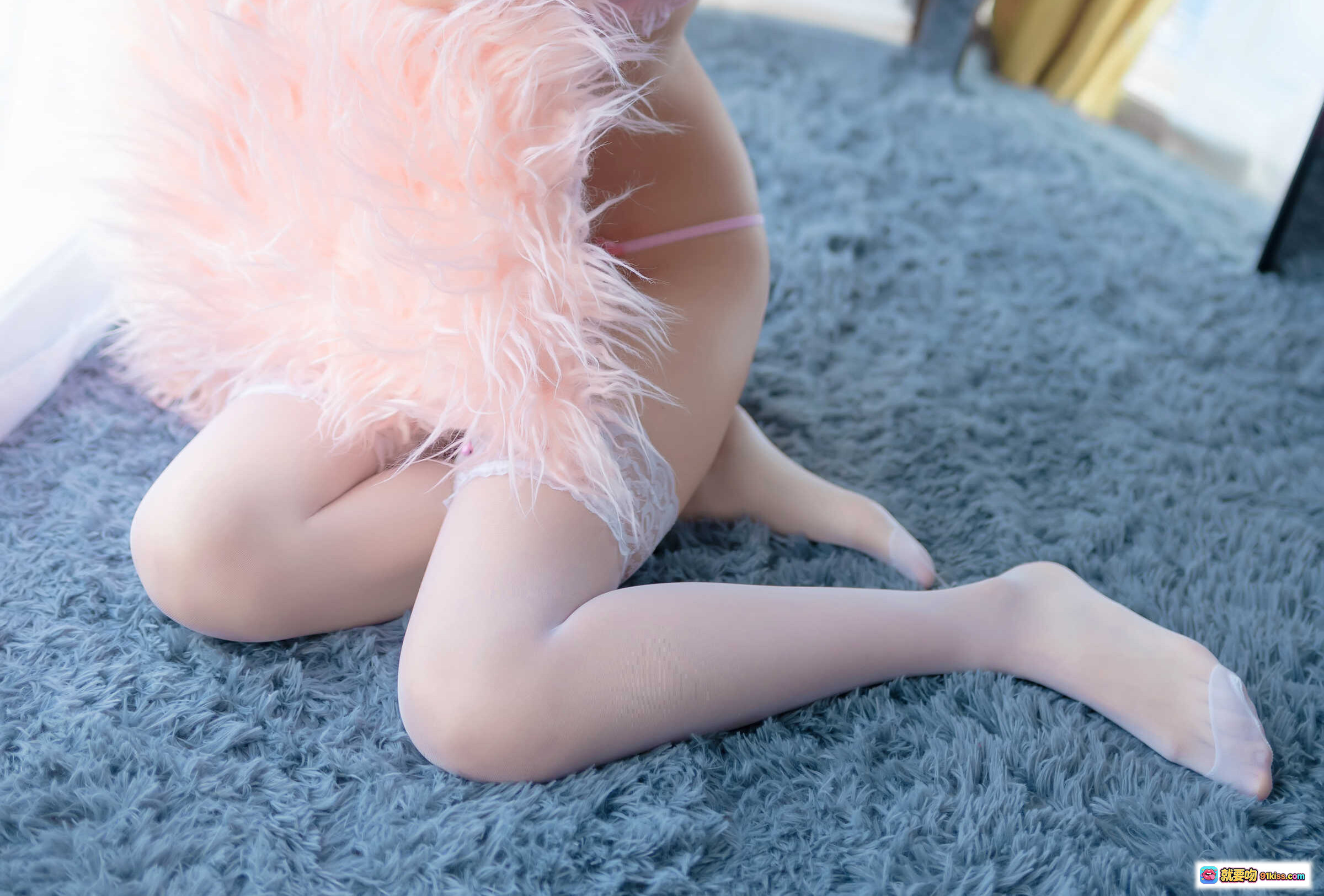 图片[7] - 加藤惠cosplay粉色内衣写真 木绵绵OwO NO.031 甜美少女风 蓝地毯居家场景 29P高清图集 - 就要吻