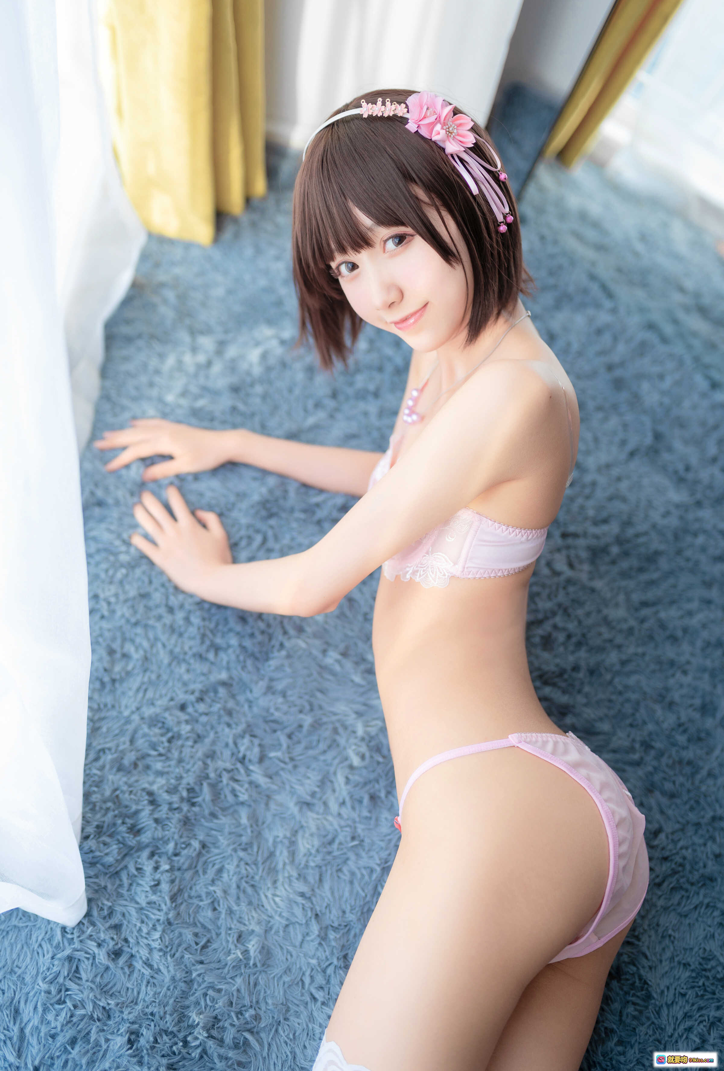 加藤惠cosplay粉色内衣写真 木绵绵OwO NO.031 甜美少女风 蓝地毯居家场景 29P高清图集 - 就要吻