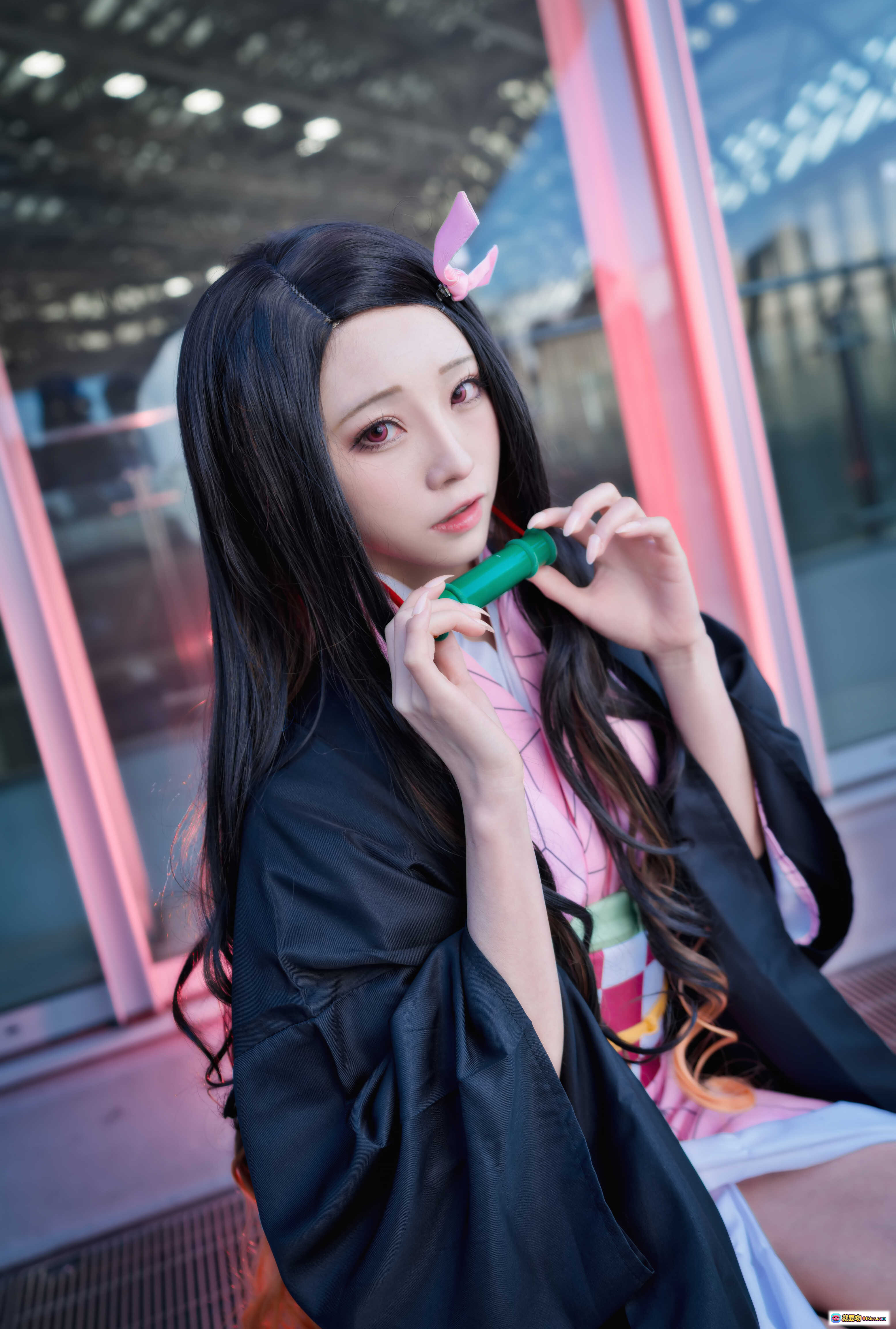 图片[9] - 鬼灭之刃祢豆子Cosplay 灶门祢豆子经典造型 黑发粉蝶结竹筒口枷 和服日系二次元COS写真 Kitaro绮太郎NO.061 - 就要吻