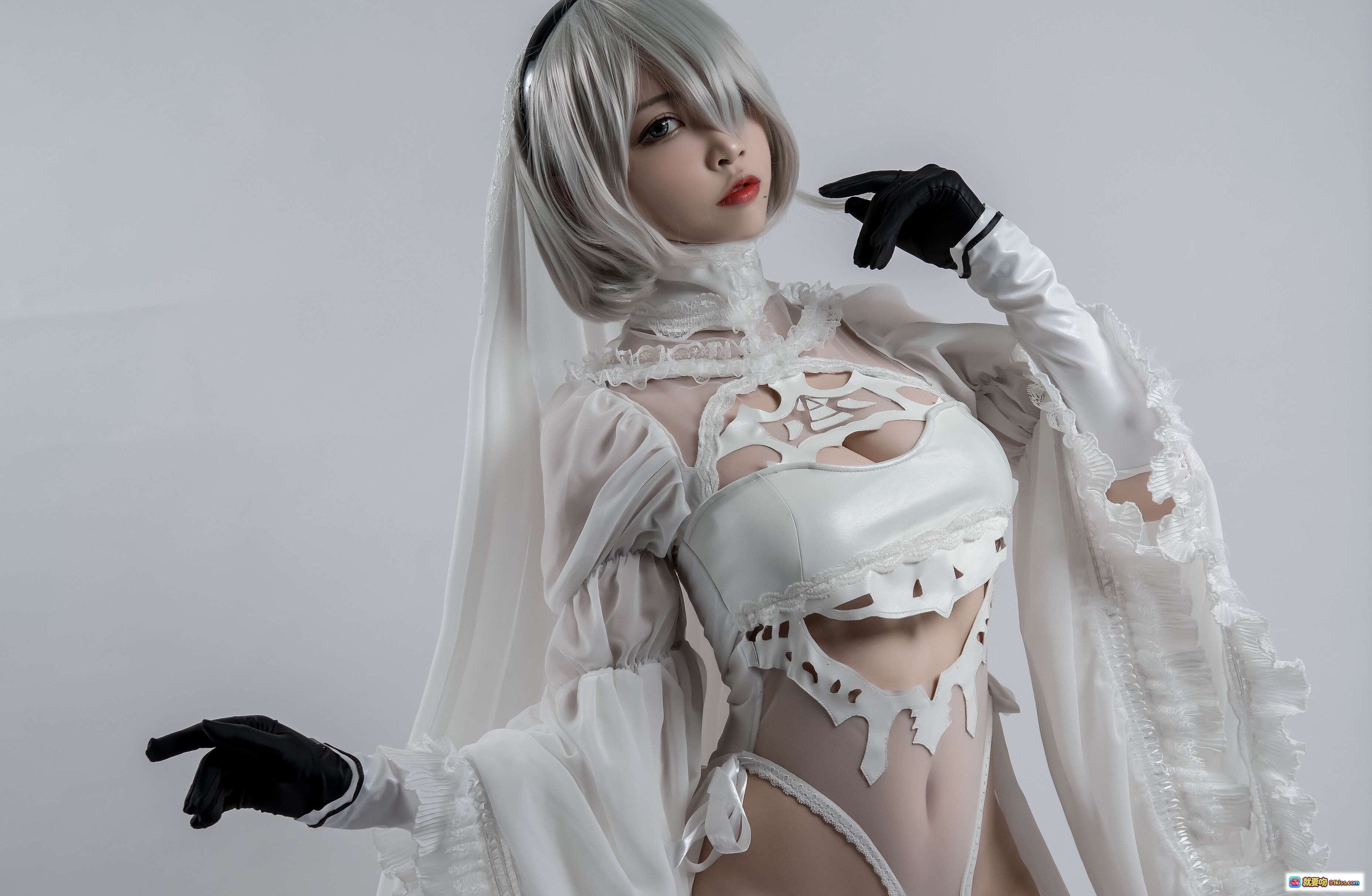 图片[6] - 二佐Nisa NO.080 2B同人花嫁COS写真 白色蕾丝婚纱造型 黑手套性感姿态 26P高清图集 - 就要吻