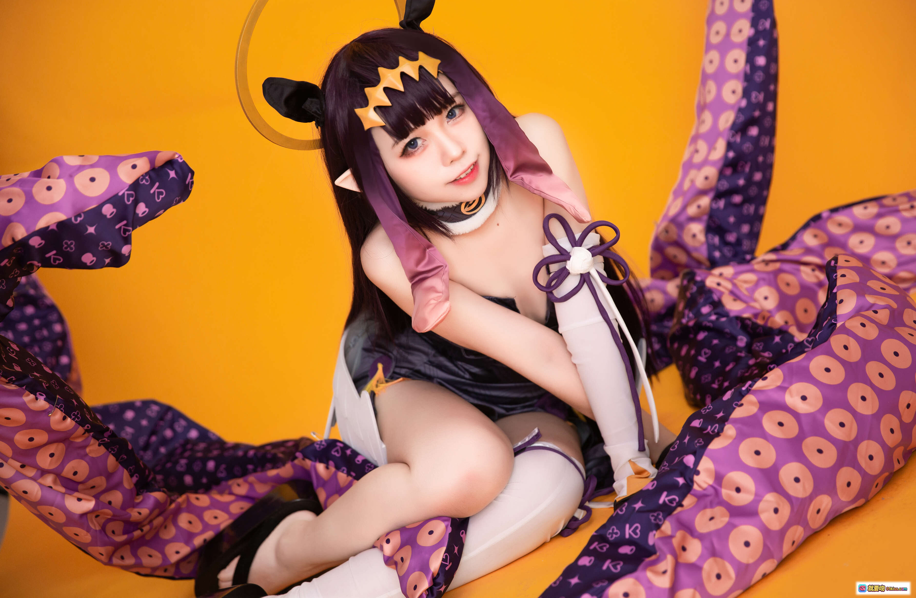 图片[9] - G44不会受伤 NO.036 一伊那尔栖 Cosplay 紫发恶魔角 白翼黑裙 高筒袜木屐 万圣节风 24P高清图集 - 就要吻