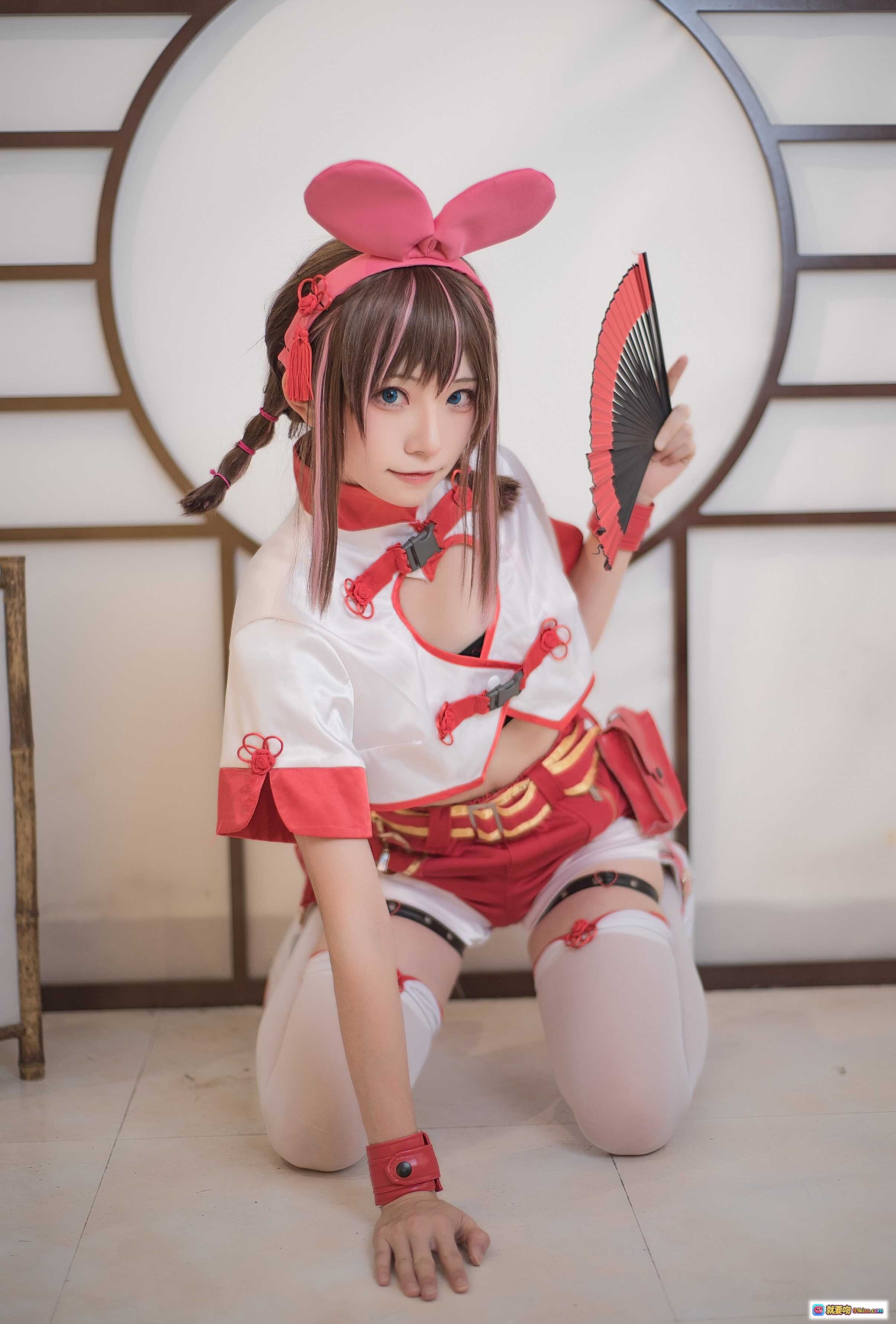 图片[8] - Kitaro绮太郎NO.051绊爱Kizuna AI Cosplay写真 红白兔耳造型 手持红包 日式和风背景 精致妆容 甜美可爱风格 - 就要吻