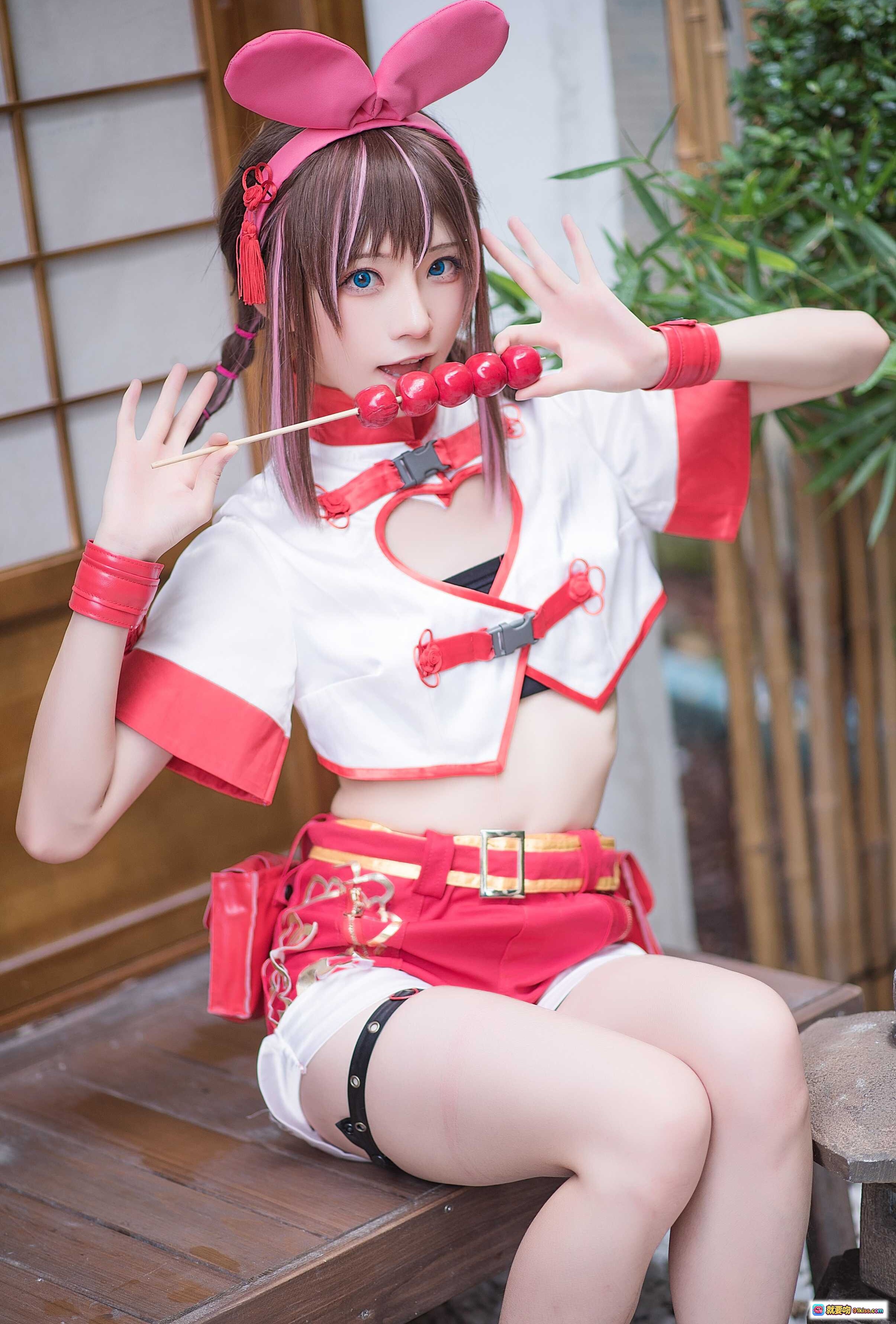 图片[5] - Kitaro绮太郎NO.051绊爱Kizuna AI Cosplay写真 红白兔耳造型 手持红包 日式和风背景 精致妆容 甜美可爱风格 - 就要吻
