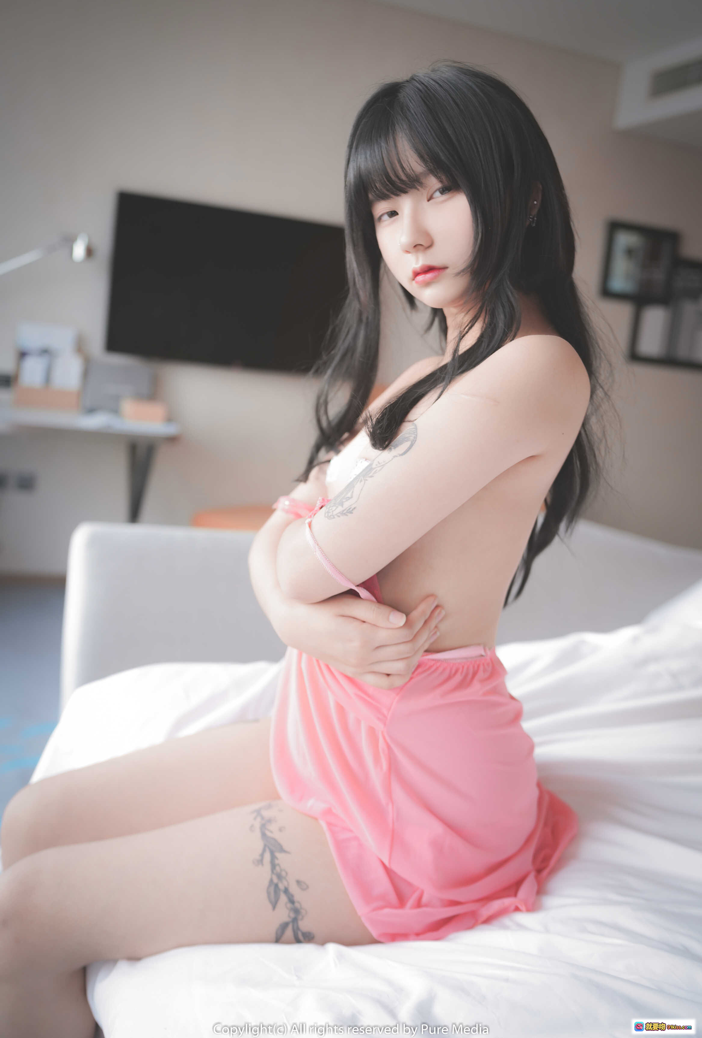 图片[5] - 韩国妹子Hizzy7纯欲风写真[PURE MEDIA]VOL.56 灰色针织裙慵懒躺卧 黑发美腿纹身细节特写 - 就要吻