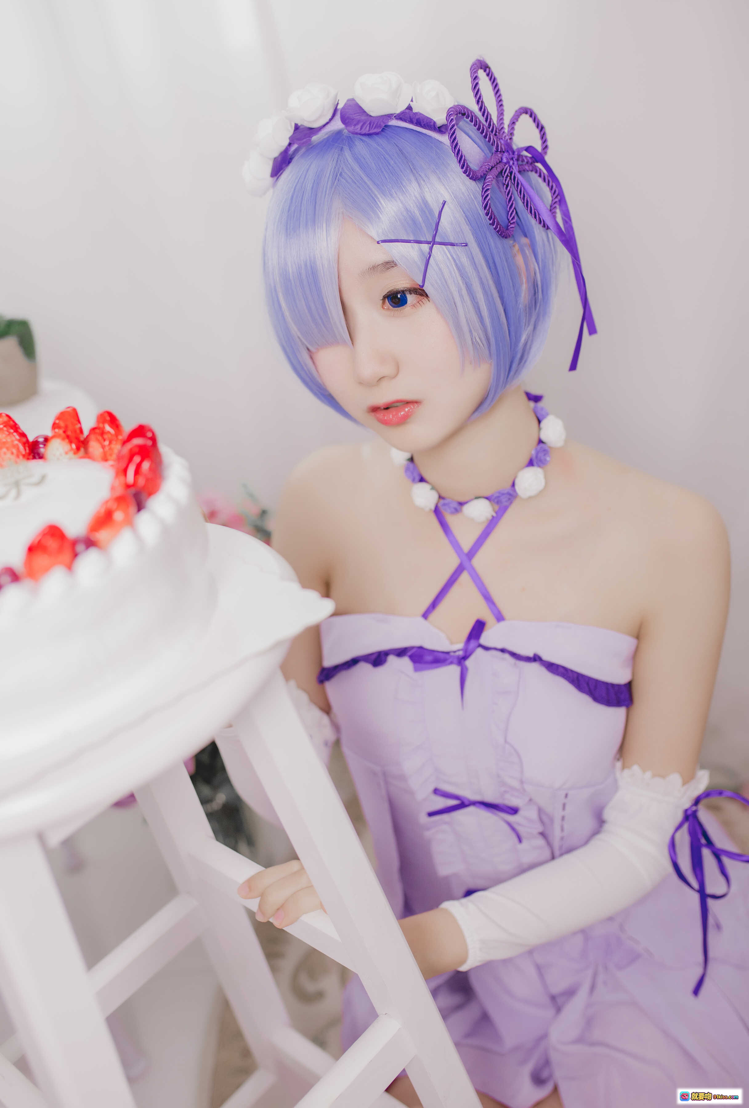 图片[2] - 木绵绵OwO雷姆生日Cosplay写真 | 紫发少女紫色洛丽塔裙装 | 甜美蕾丝配饰+蛋糕花束场景 | 24P高清图集 - 就要吻