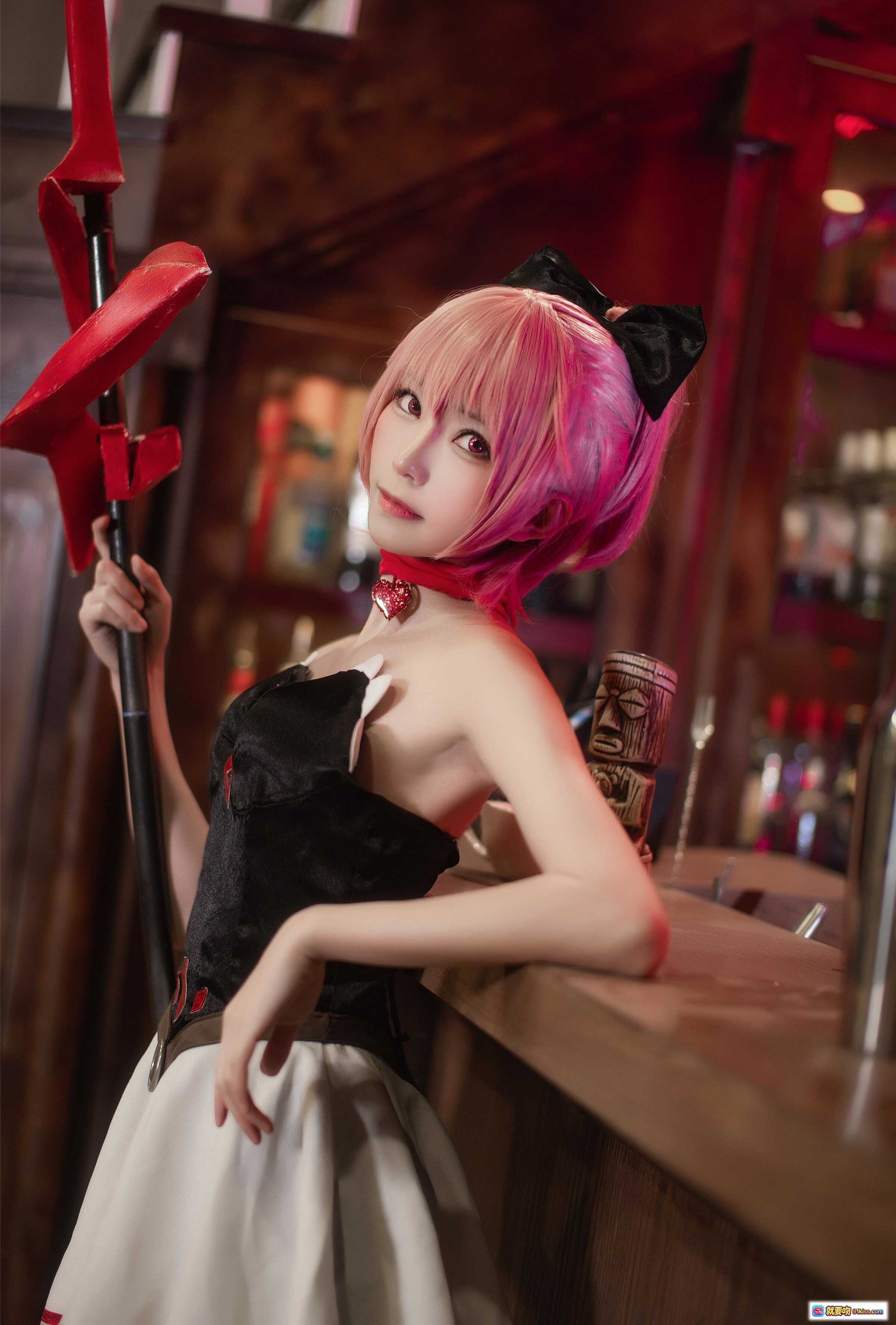 图片[3] - Kitaro绮太郎NO.069命运神界梦境链接cosplay粉发少女酒吧调酒场景精致服装氛围感写真 - 就要吻