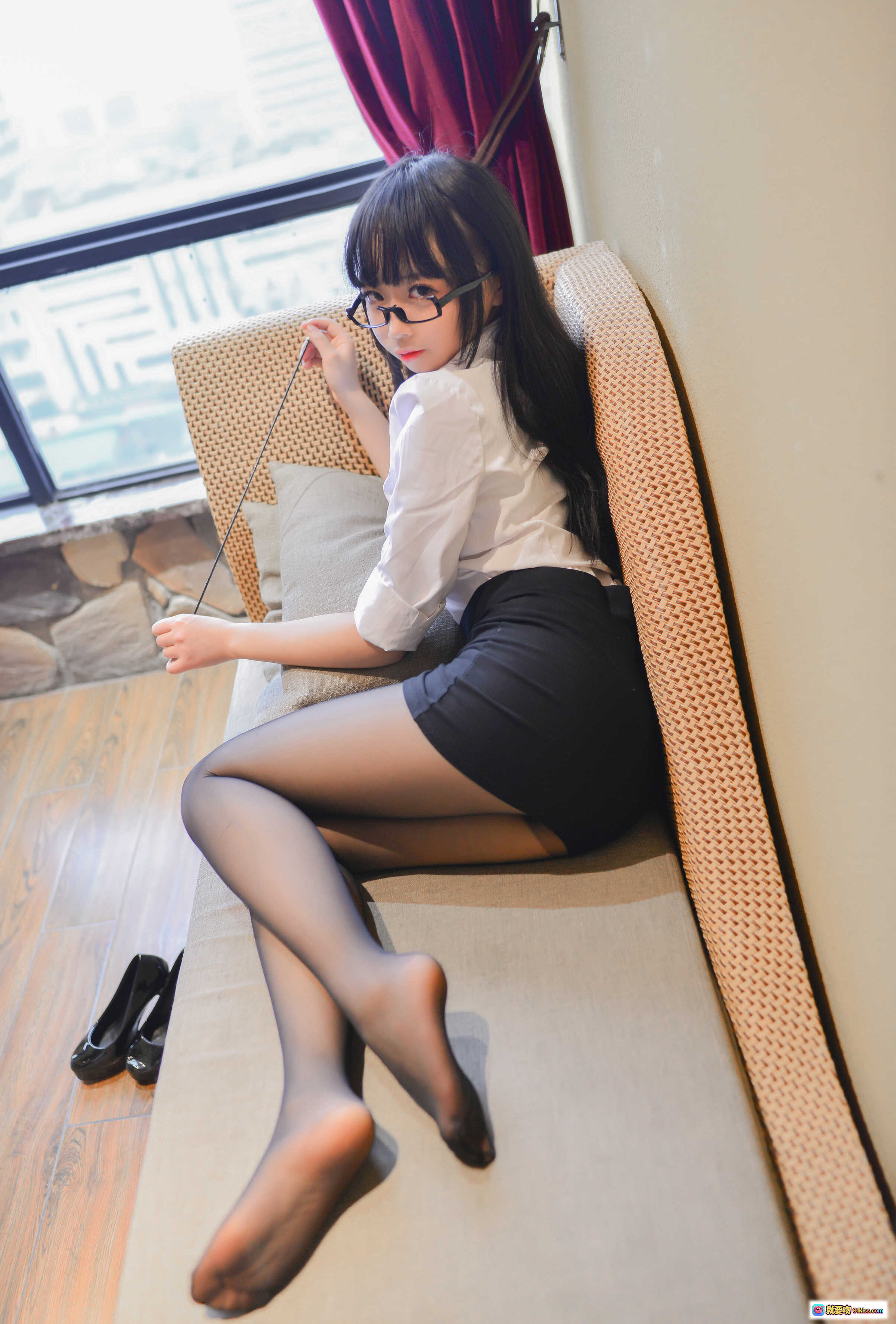 图片[6] - 雪琪SAMA NO.008 黑丝教师美腿高跟鞋写真 优雅坐姿丝袜诱惑 30P高清图集 - 就要吻