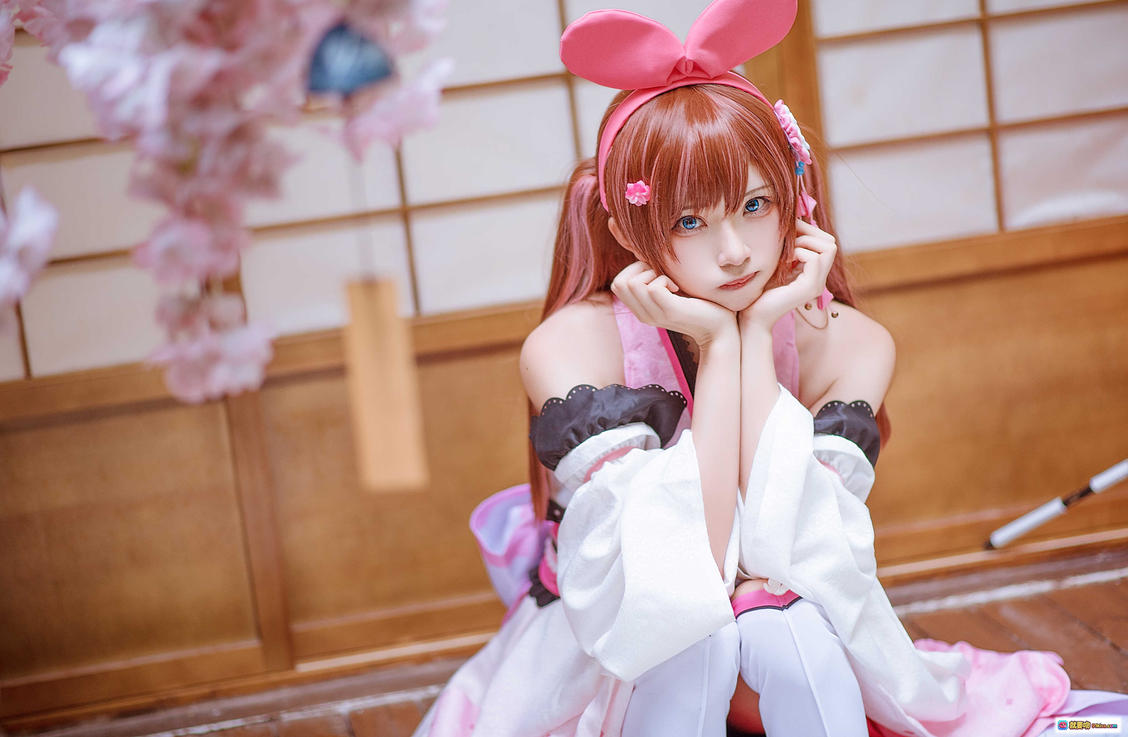 Kitaro绮太郎NO.010绊爱碧蓝航线粉系cosplay写真 粉色兔耳双马尾日式和风场景美少女摄影集 - 就要吻