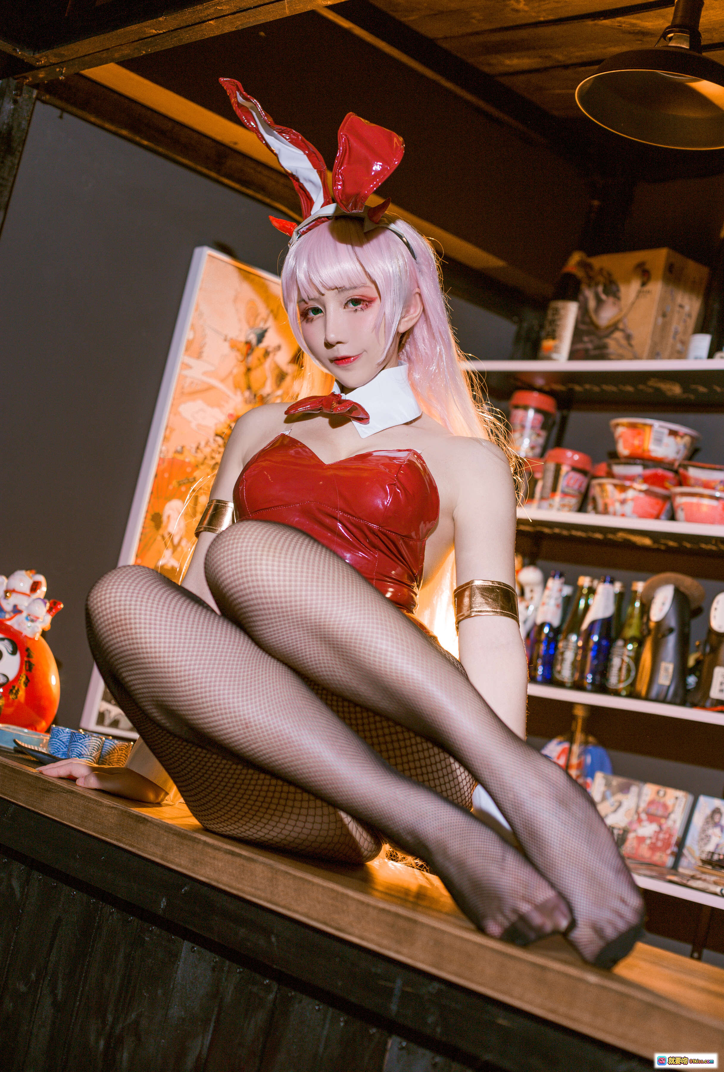 图片[4] - 九曲Jean NO.041 兔女郎02写真 | 粉发红装渔网袜高跟鞋 Cosplay 30P高清图集 - 就要吻